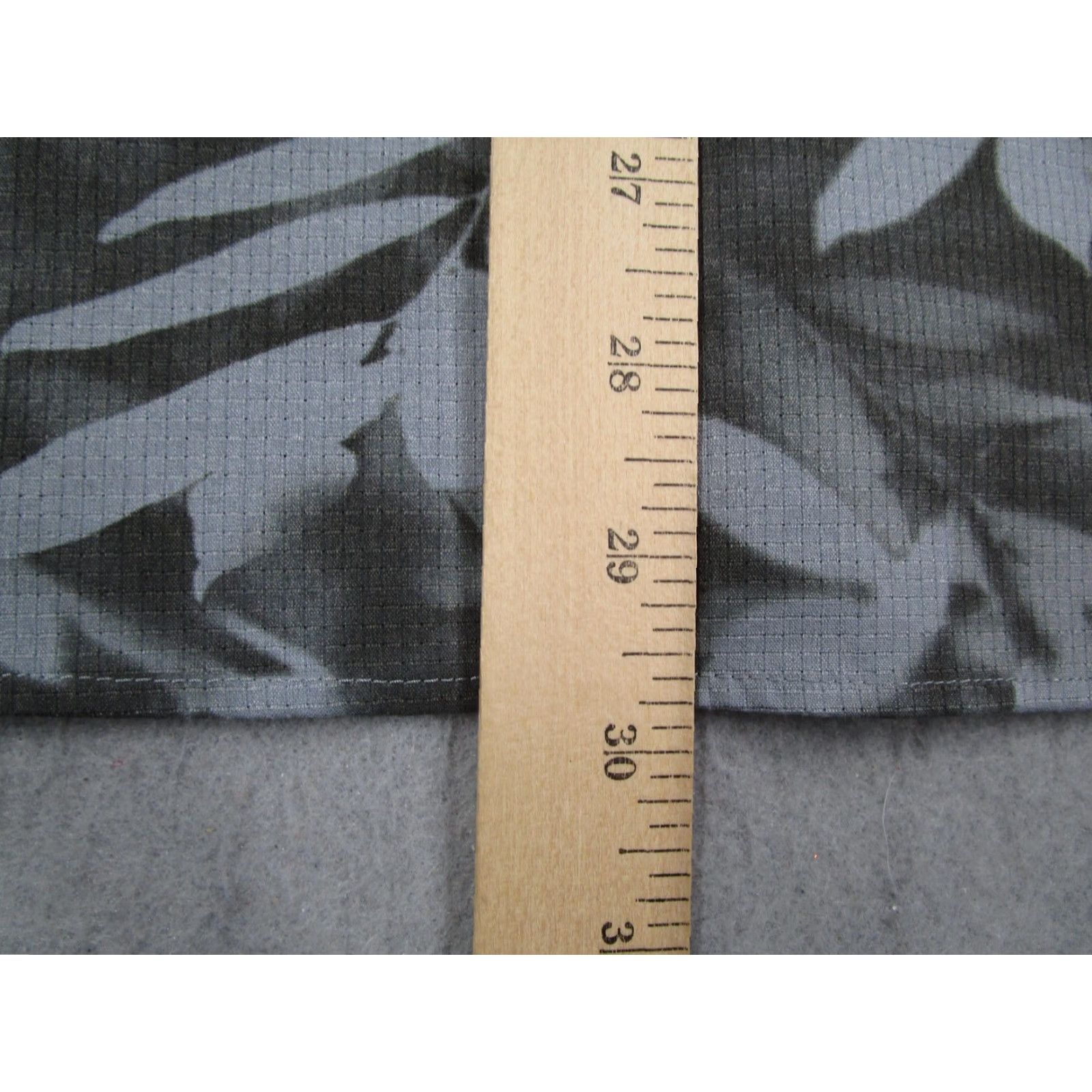 Lululemon Lululemon Shirt Mens Medium Gray Floral Tropical Button Up Short Sleeve Resort Casual Tropical Theme M Gray Floral Button-Up Mens Short Sleeve Shirt Size US M / EU 48-50 / 2 - 7 Thumbnail