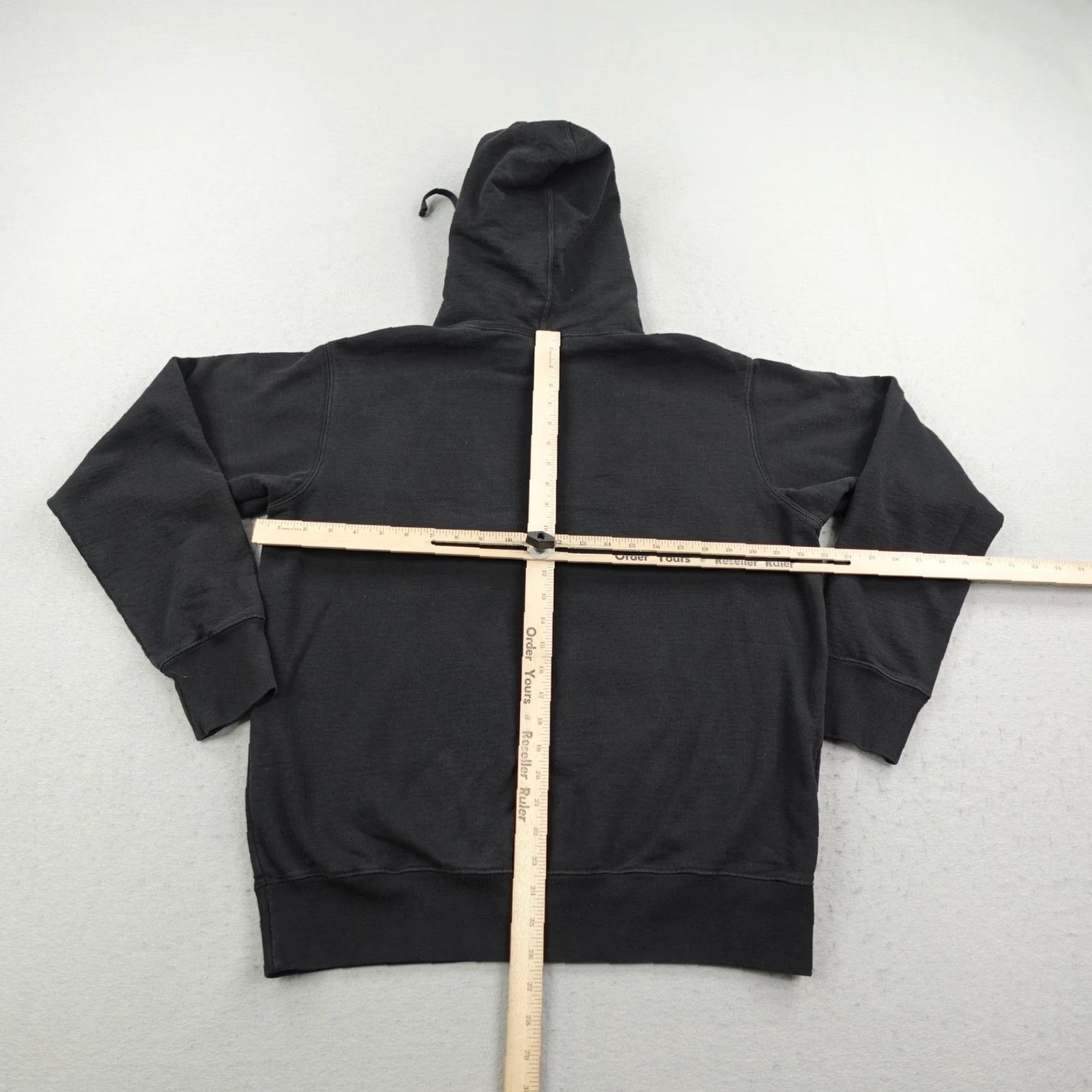 Undefeated VINTAGE Undefeated Hoodie Pullover Mens Medium Black Graphic Print Athletic Skater Size US M / EU 48-50 / 2 - 6 Thumbnail