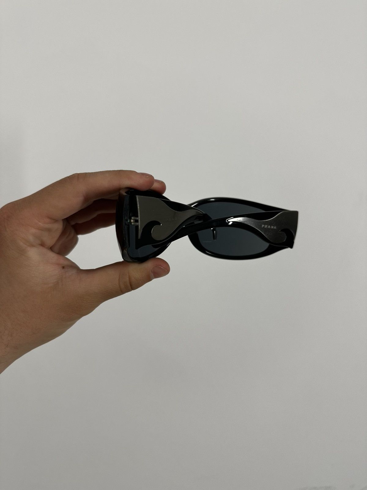 Prada Prada Chrome Flames SS2004/05 Sunglasses With Case Size ONE SIZE - 15 Thumbnail