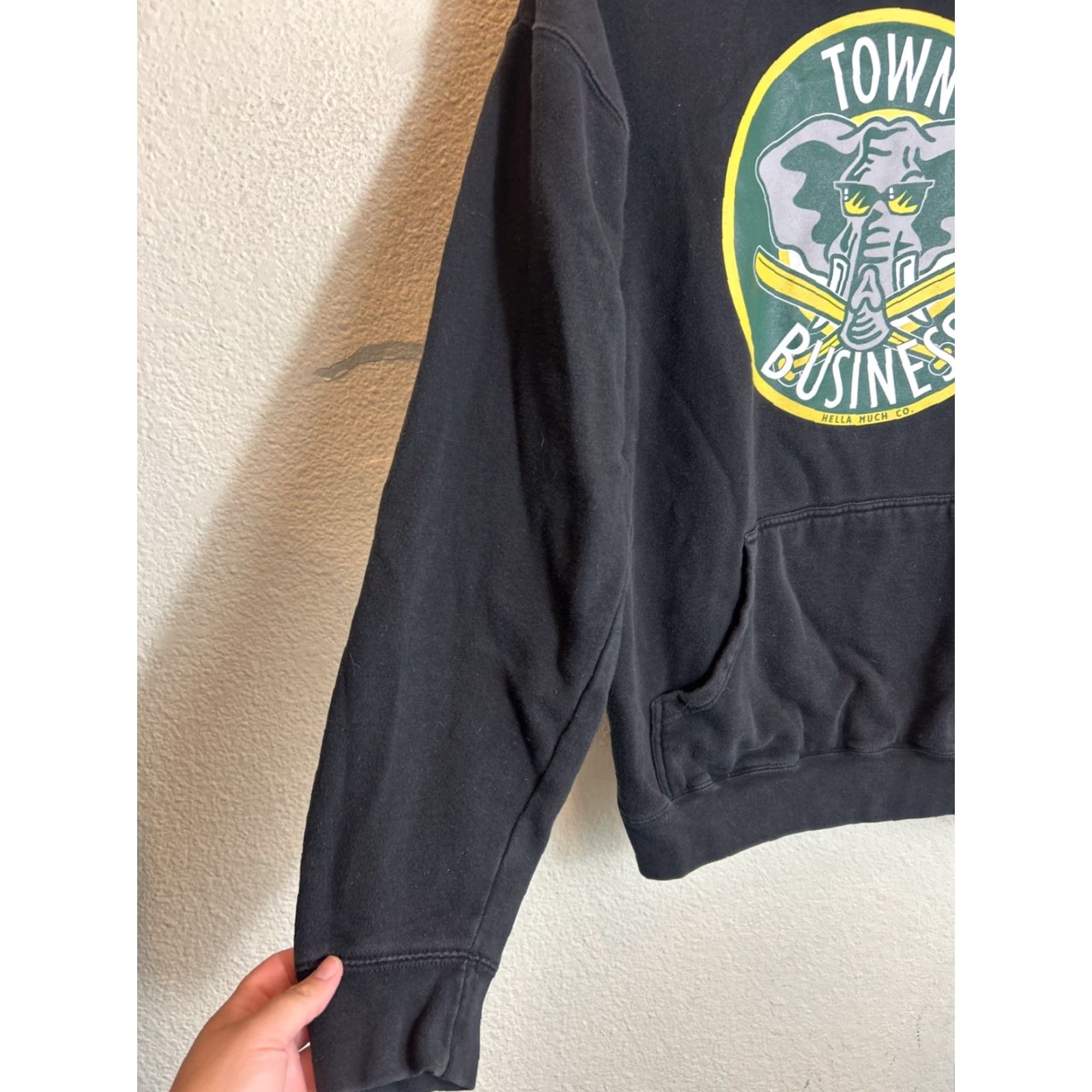 Vintage Hella Much Co Hoodie Pullover Black Size XL Oakland Stomper Town Business Size US XL / EU 56 / 4 - 2 Thumbnail
