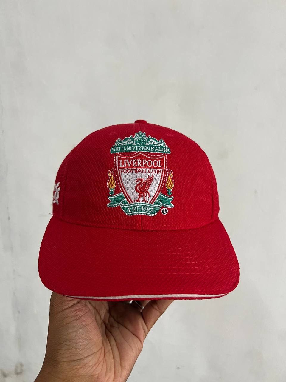 Vintage Liverpool Standard Chartered Hat Size ONE SIZE - 1 Thumbnail