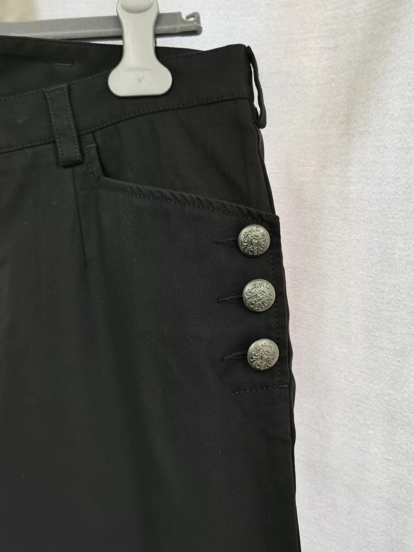 Dolce & Gabbana DG Black Court Metal Button Cropped Pants Size 48 Size US 32 / EU 48 - 4 Thumbnail