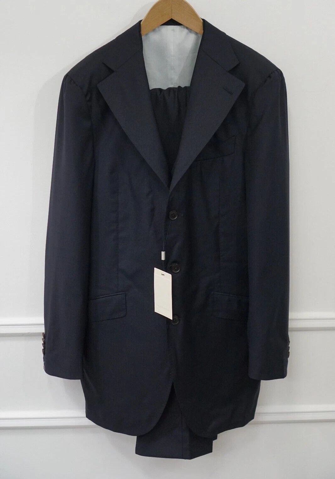 Suitsupply Men Suitsupply 3 Piece Suit La Spalla Navy Blue 102 UK/US42L Size 42L - 1 Thumbnail