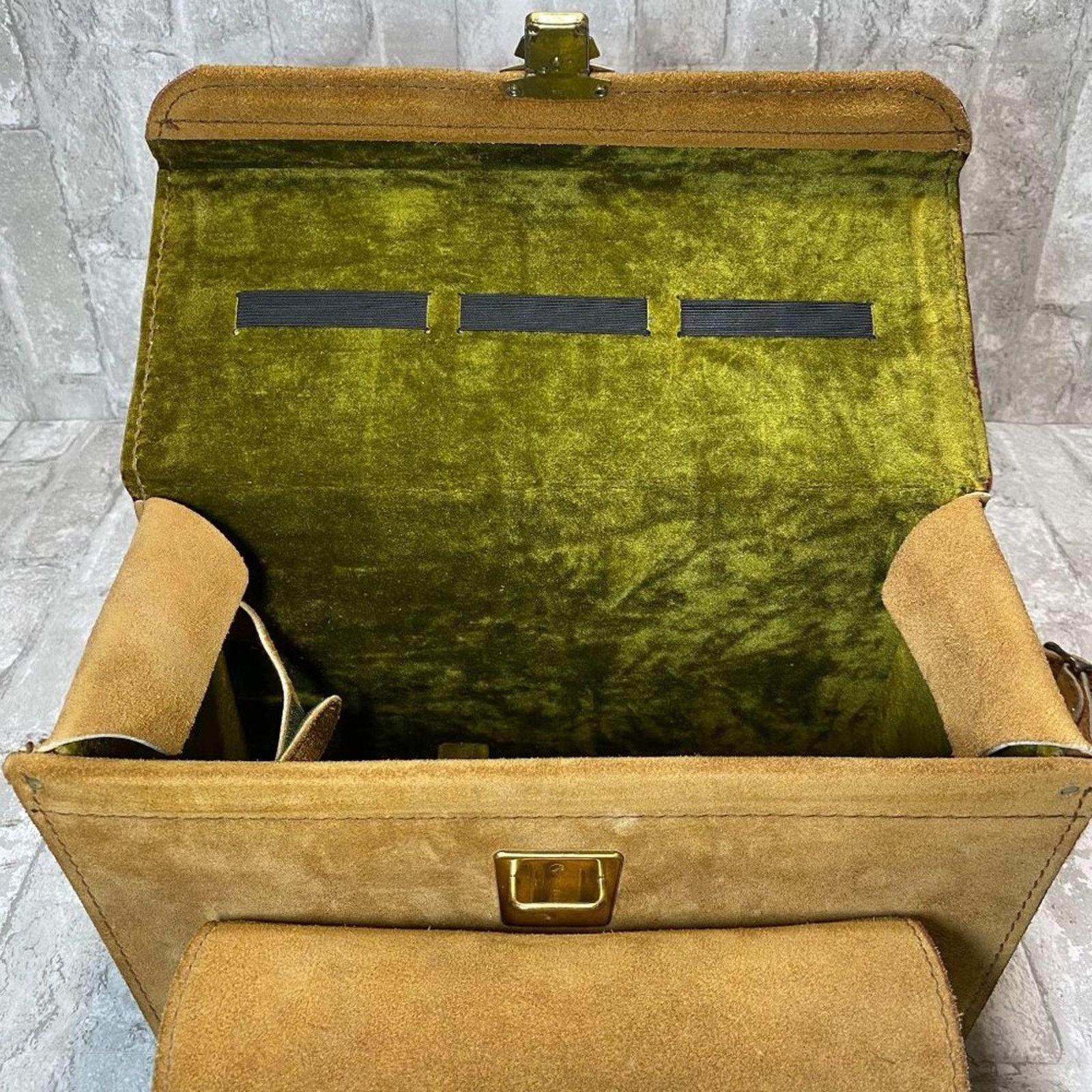Nomad Vintage 1960's NOMAD Suede Leather Side Bag w/ Velvet Lining Size ONE SIZE - 7 Thumbnail