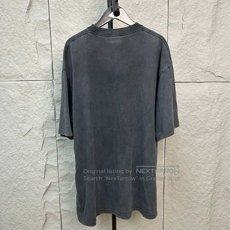 Balenciaga Balenciaga Round Neck Short Sleeve T-Shirt Size US S / EU 44-46 / 1 - 2 Thumbnail