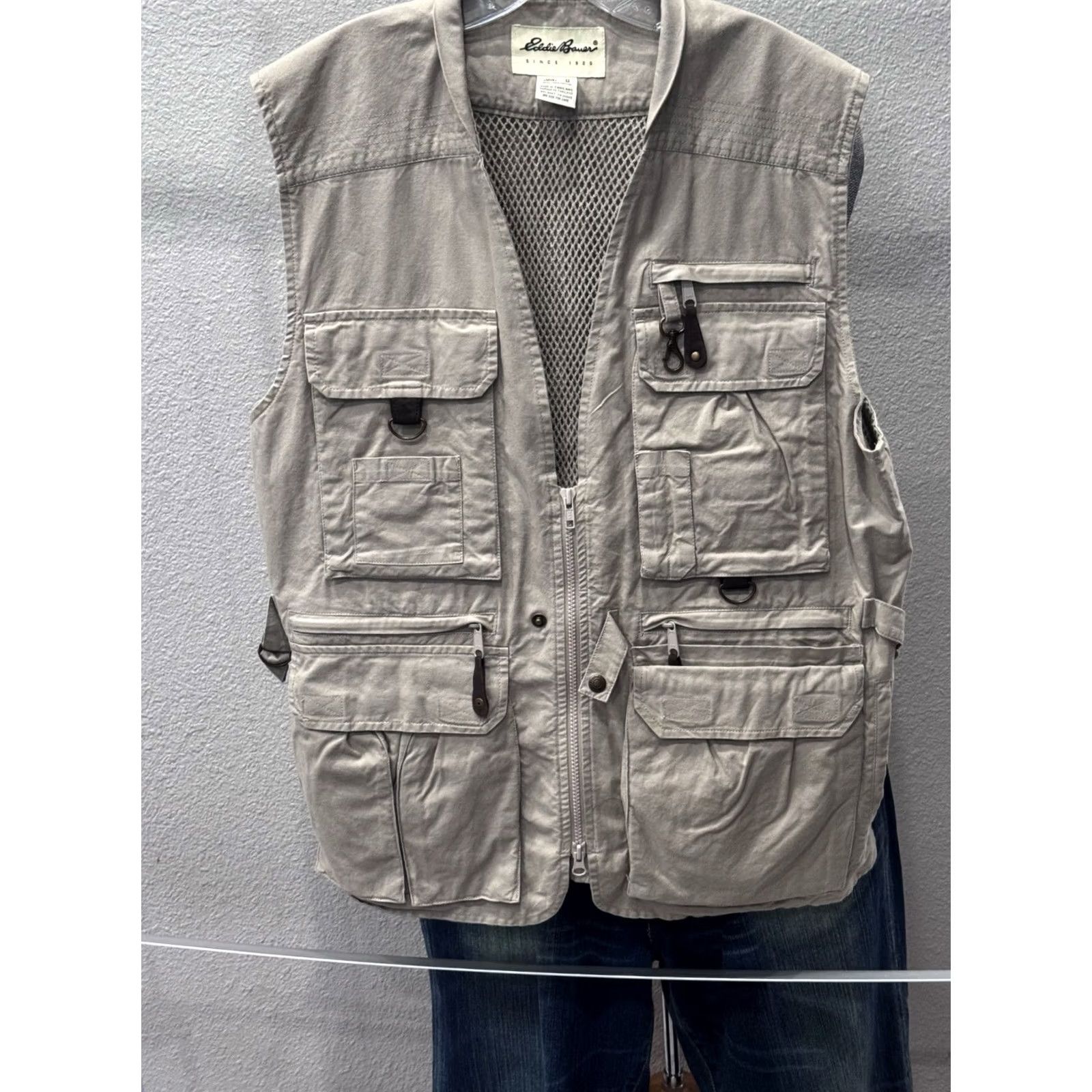 Eddie Bauer Eddie Bauer Thick Multi Pocket Fishing Sporting VEST Medium M Mens Size US M / EU 48-50 / 2 - 3 Thumbnail