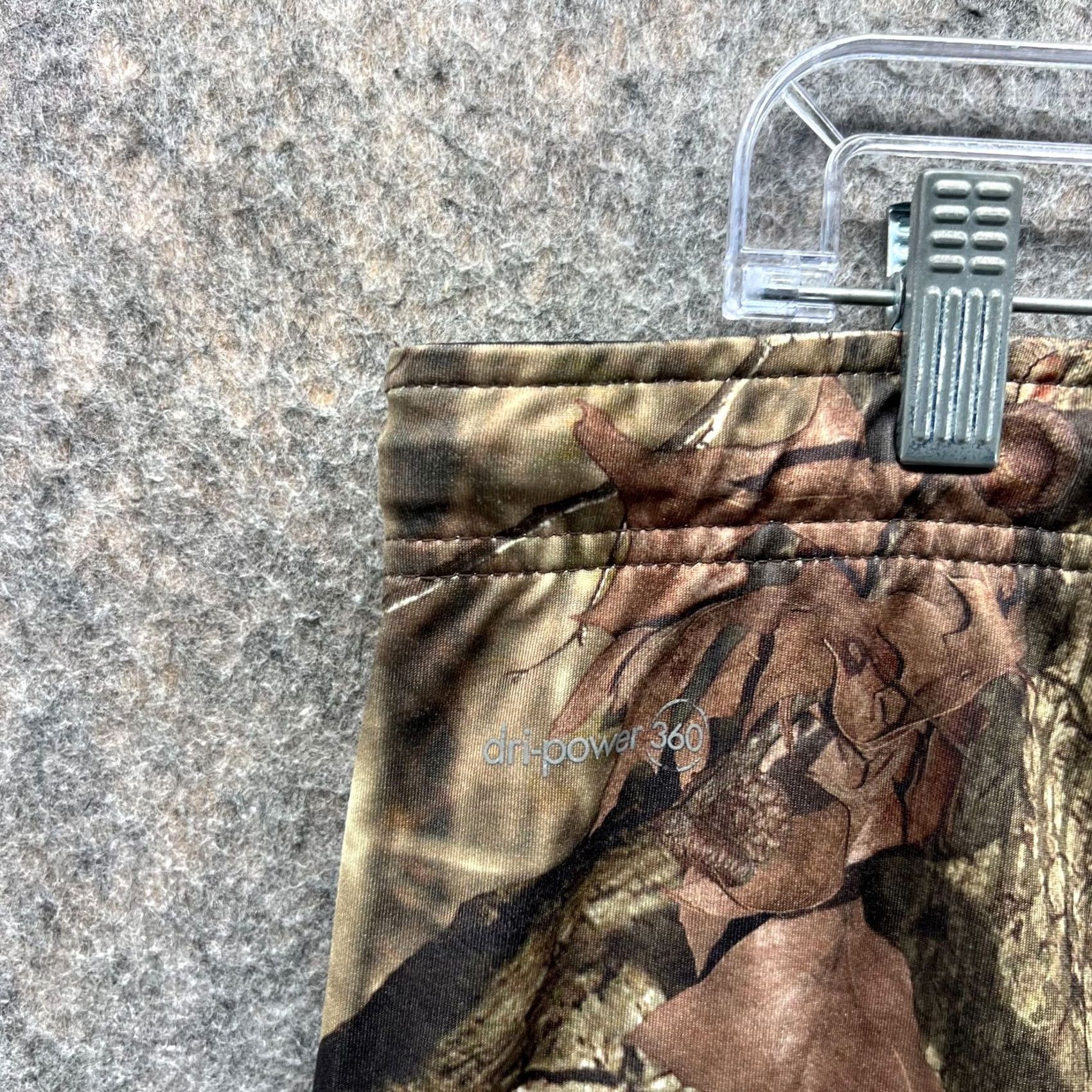 Vintage VINTAGE Russell Sweatpants? (No, not vintage) Russell Sweatpants Men XL Reeltree Camouflage Mossy Oak Dri Power Huntingr Size US 36 / EU 52 - 3 Thumbnail