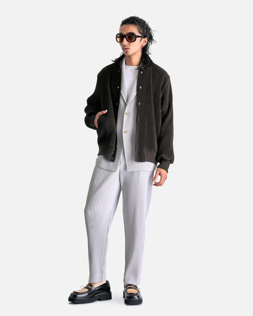Homme Plisse Issey Miyake o1s1v1r1oon0925 Kersey Pleats Bomber Jacket in Black Size US XL / EU 56 / 4 - 2 Thumbnail