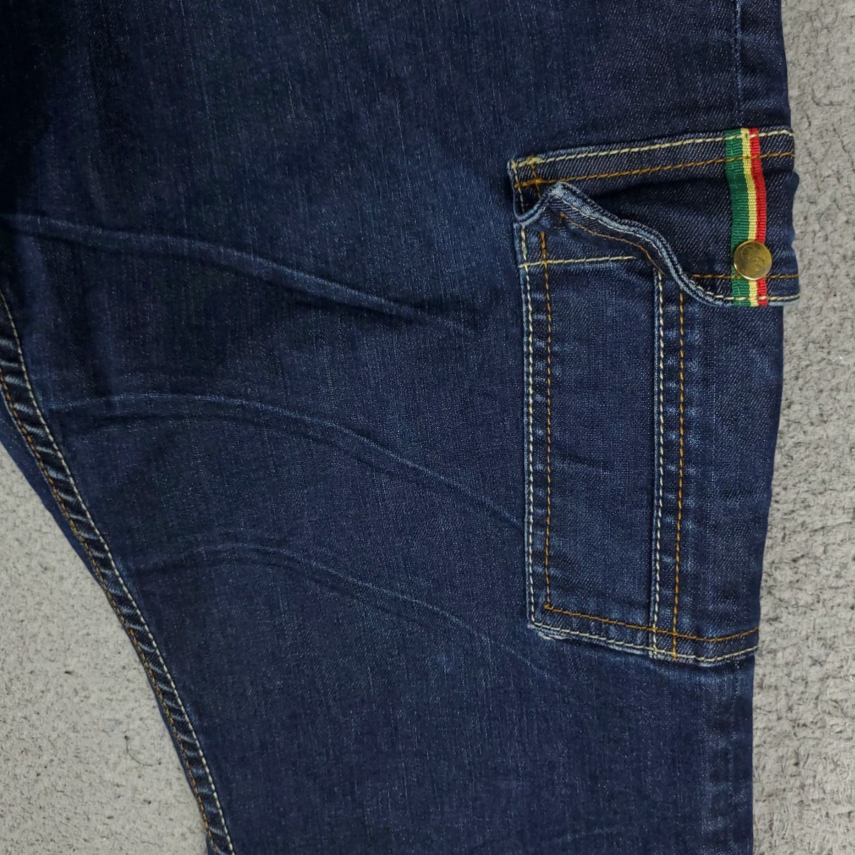 Coogi VINTAGE COOGI Jeans Women's Size 20W 40x32 Blue Cargo Denim Slim Straight 5-Pocket Size 42" / US 20 - 4 Thumbnail