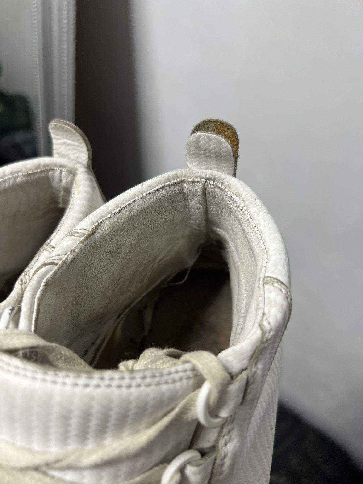 Balenciaga Balenciaga Arena High Top Leather Sneakers White Size 41 Size US 8 / EU 41 - 14 Thumbnail