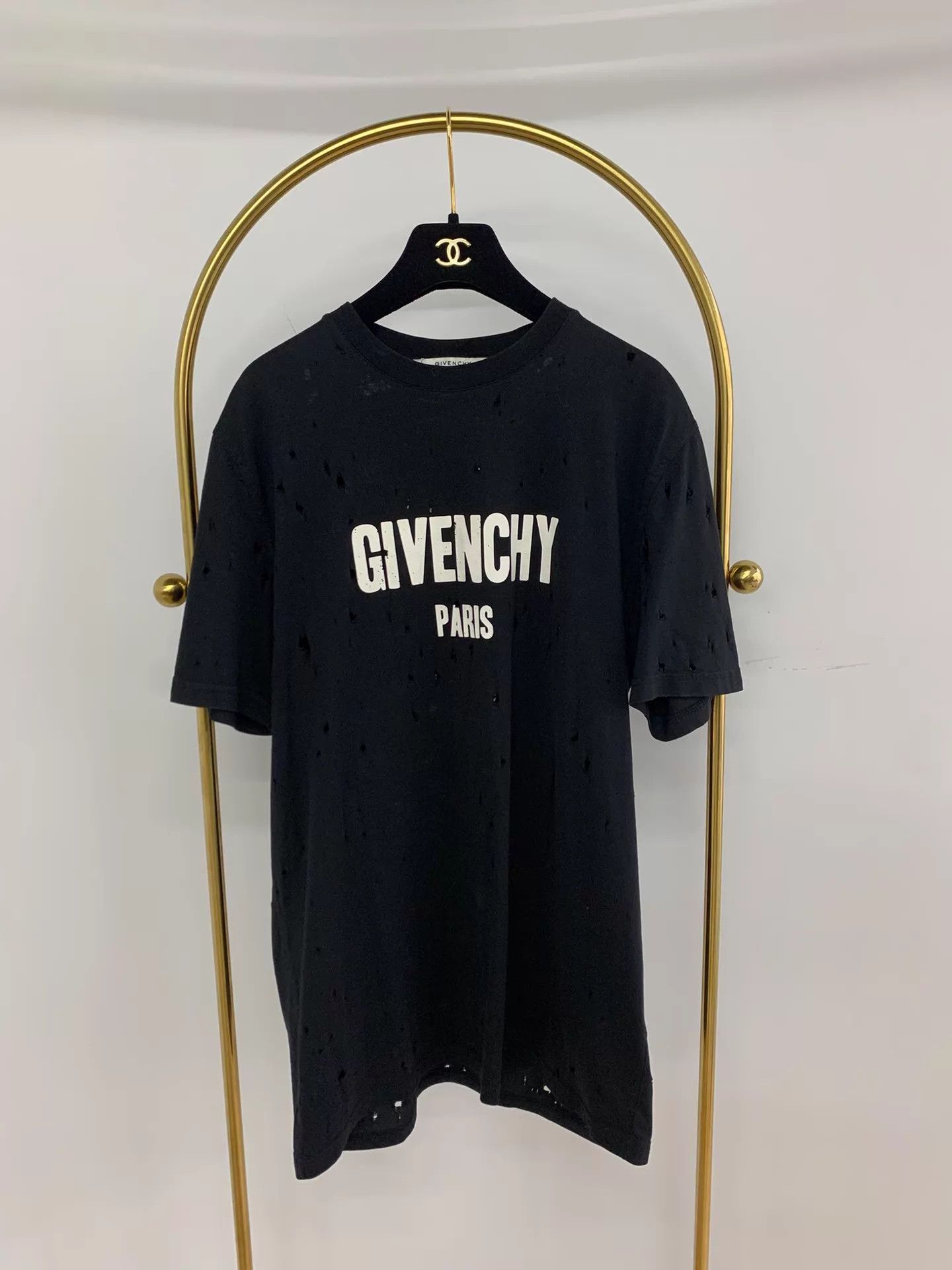 Givenchy Givenchy Black Distressed Short-Sleeve Tee XS New Size US XS / EU 42 / 0 - 1 Thumbnail