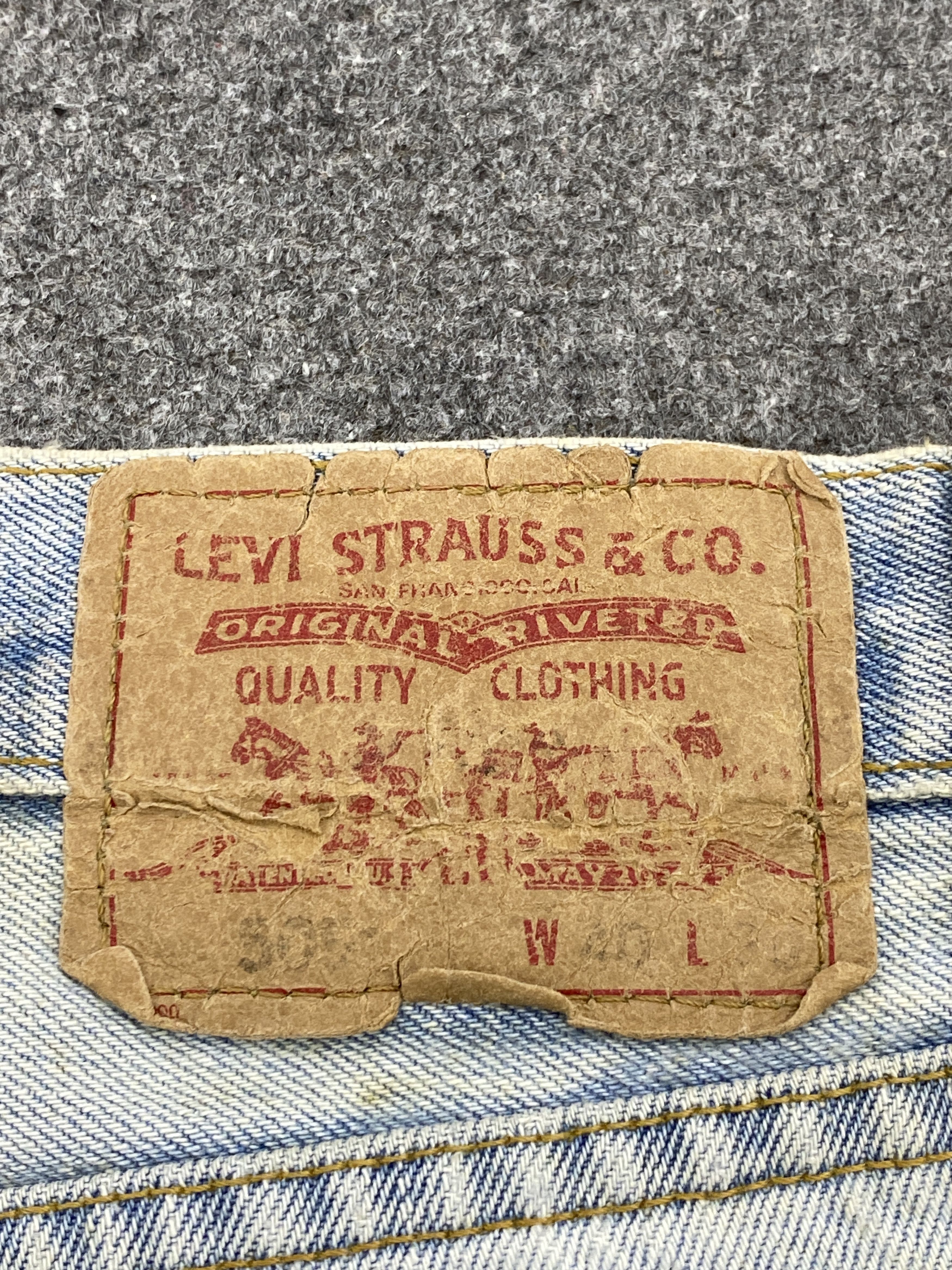 Levi's × Vintage Light Washed Vintage Levis 505 Straight Fit Denim Jeans Size US 40 / EU 56 - 5 Thumbnail