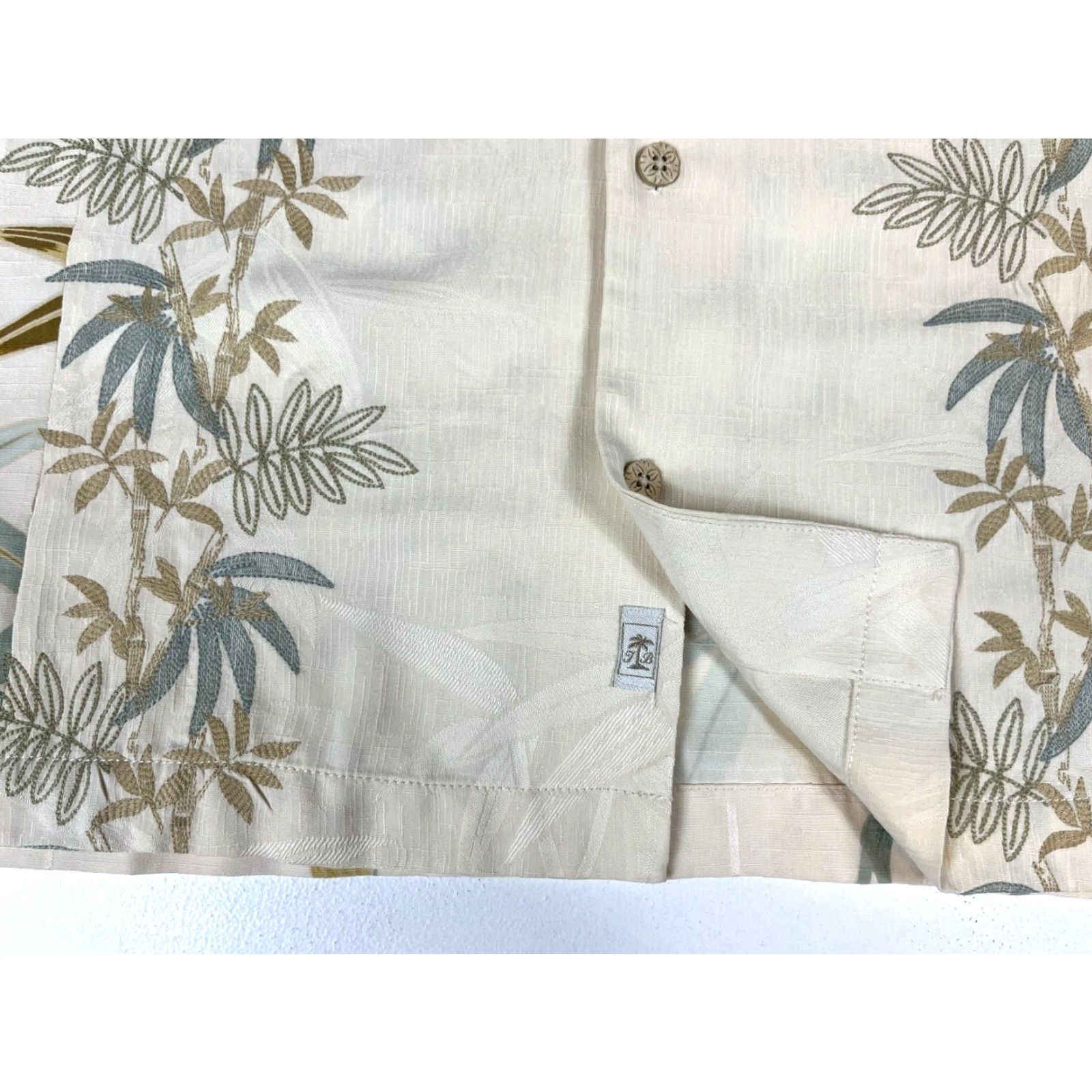 Tommy Bahama VINTAGE Tommy Bahama Shirt Men’s Short Sleeve Button-Up Silk Floral Sz M Beige Size US M / EU 48-50 / 2 - 5 Thumbnail