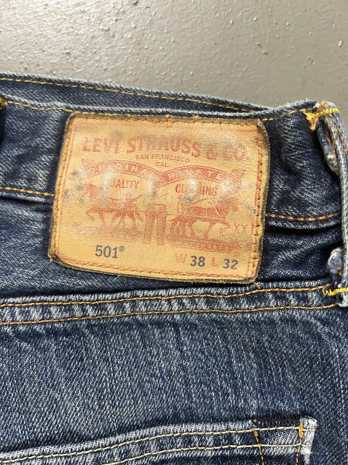 Levi's Levi's 501 Jeans - Classic Fit - Dark Wash Size US 28 / EU 44 - 5 Thumbnail