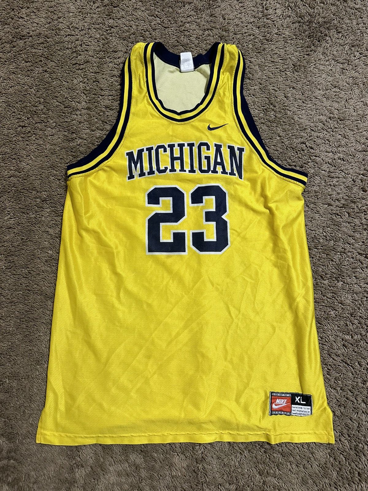 NCAA × Vintage Vintage NCAA Nike Michigan Wolverines jersey 90s size XL Size US XL / EU 56 / 4 - 1 Thumbnail