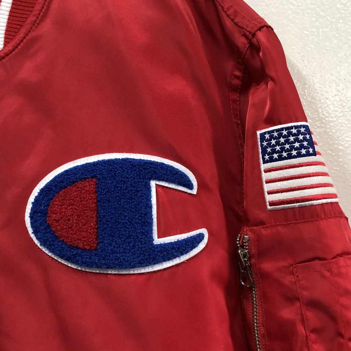 Champion Champion USA 🇺🇸 Lined Quilted Bomber Jacket Size US L / EU 52-54 / 3 - 8 Thumbnail