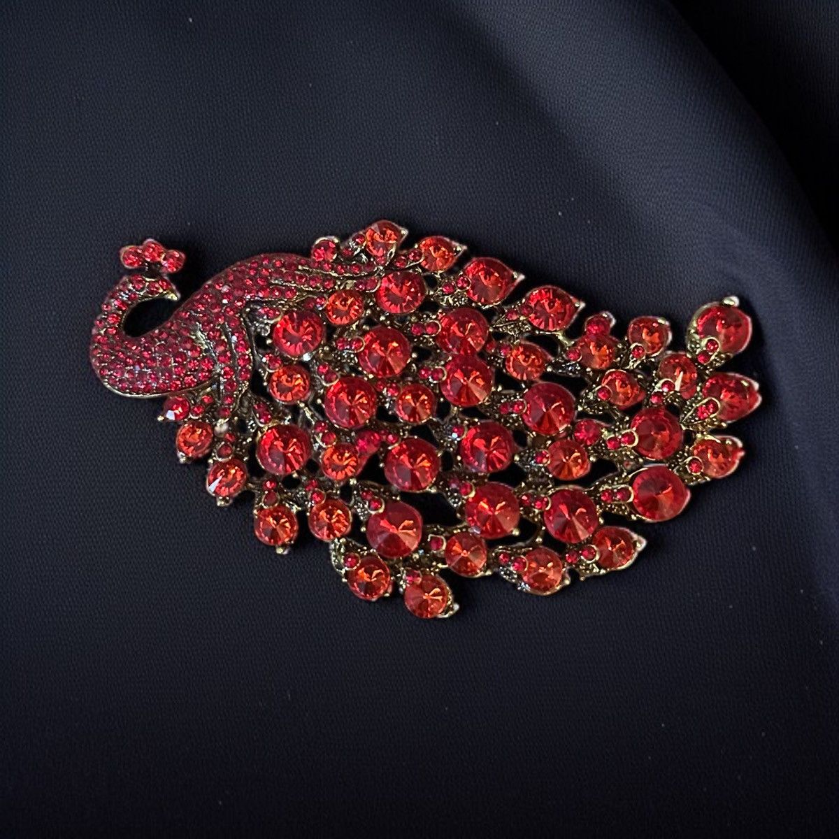 Other Large gold tone red rhinestone peacock brooch Size ONE SIZE - 1 Thumbnail