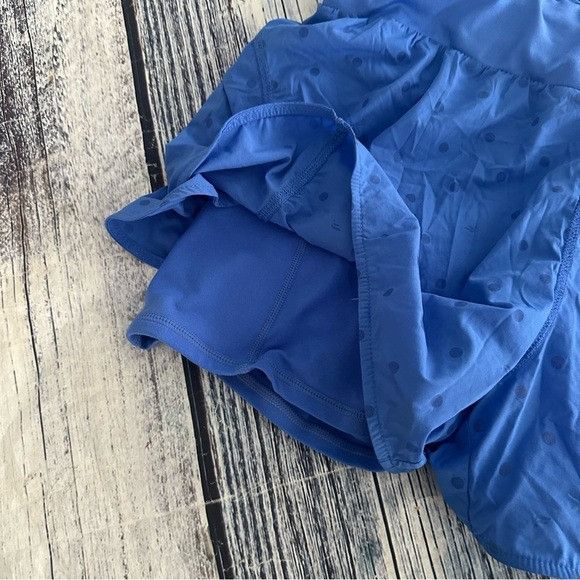 Fabletics Fabletics Austyn Running Blue Polka Dot Athletic Shorts Size Size 30" / US 8 / IT 44 - 5 Thumbnail