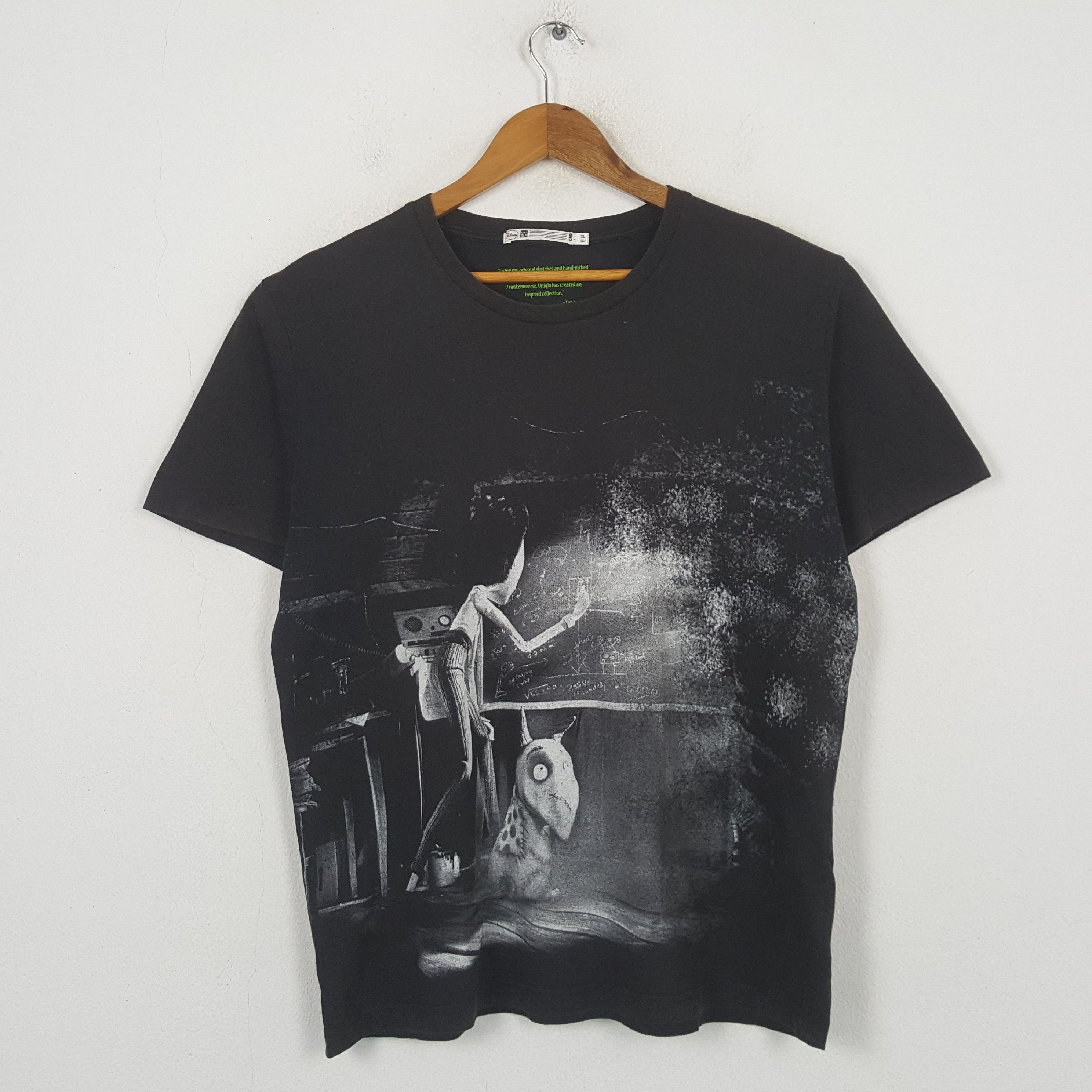 Uniqlo Vintage Frankensweenie Animation Sci-Fi Horror T-shirt RR26 Size US XL / EU 56 / 4 - 1 Thumbnail