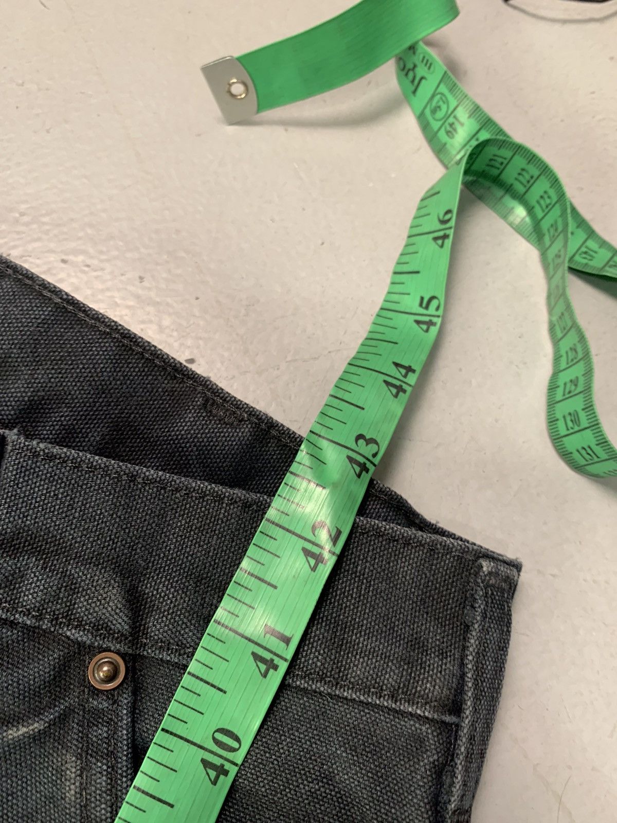 Carhartt Vintage sunfade Carhartt b11 Blk double knee denim Size US 36 / EU 52 - 13 Thumbnail