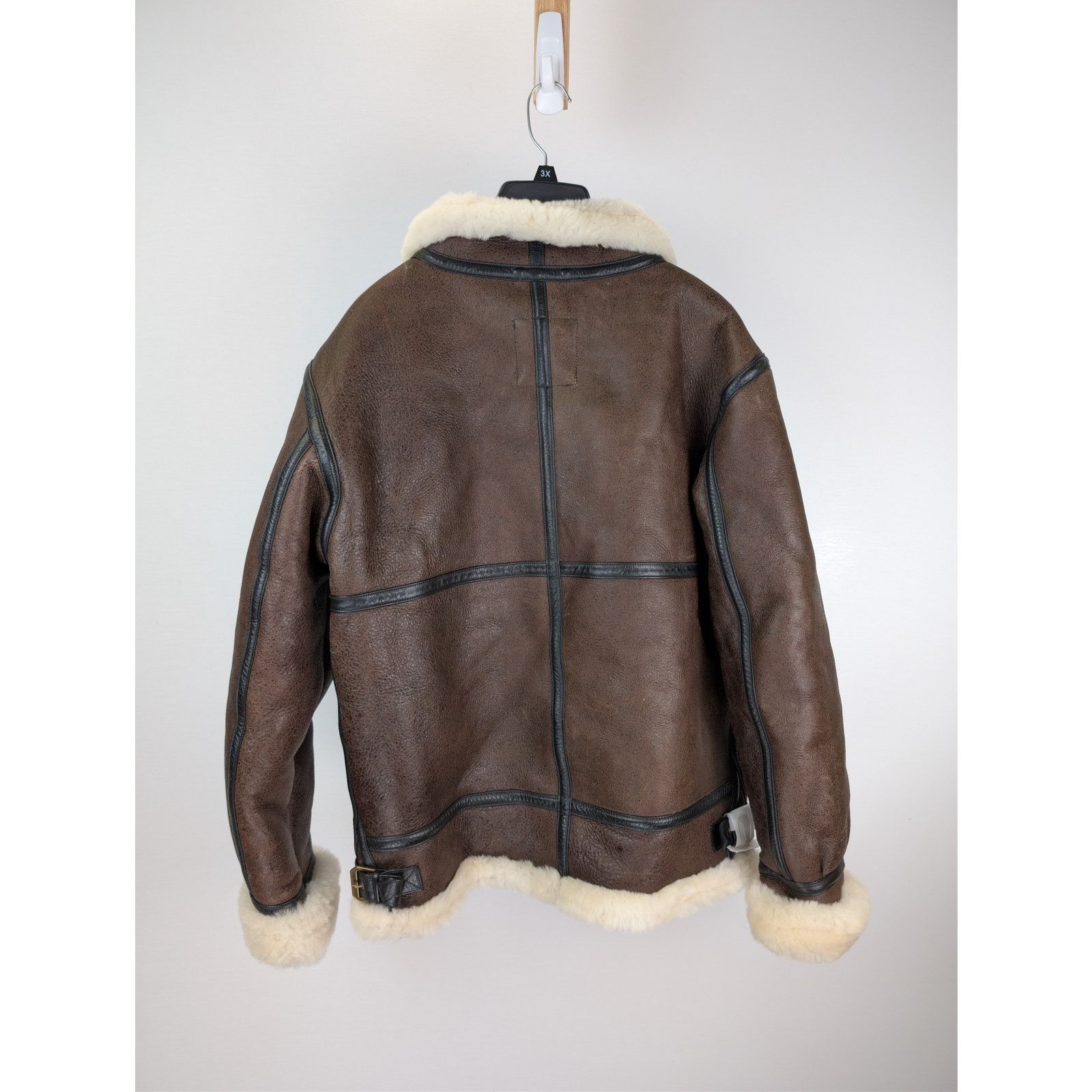 Alpha Industries o1rshd1 CC20 B-3 Sherpa leather bomber jacket in Dark Brown Size US M / EU 48-50 / 2 - 12 Thumbnail