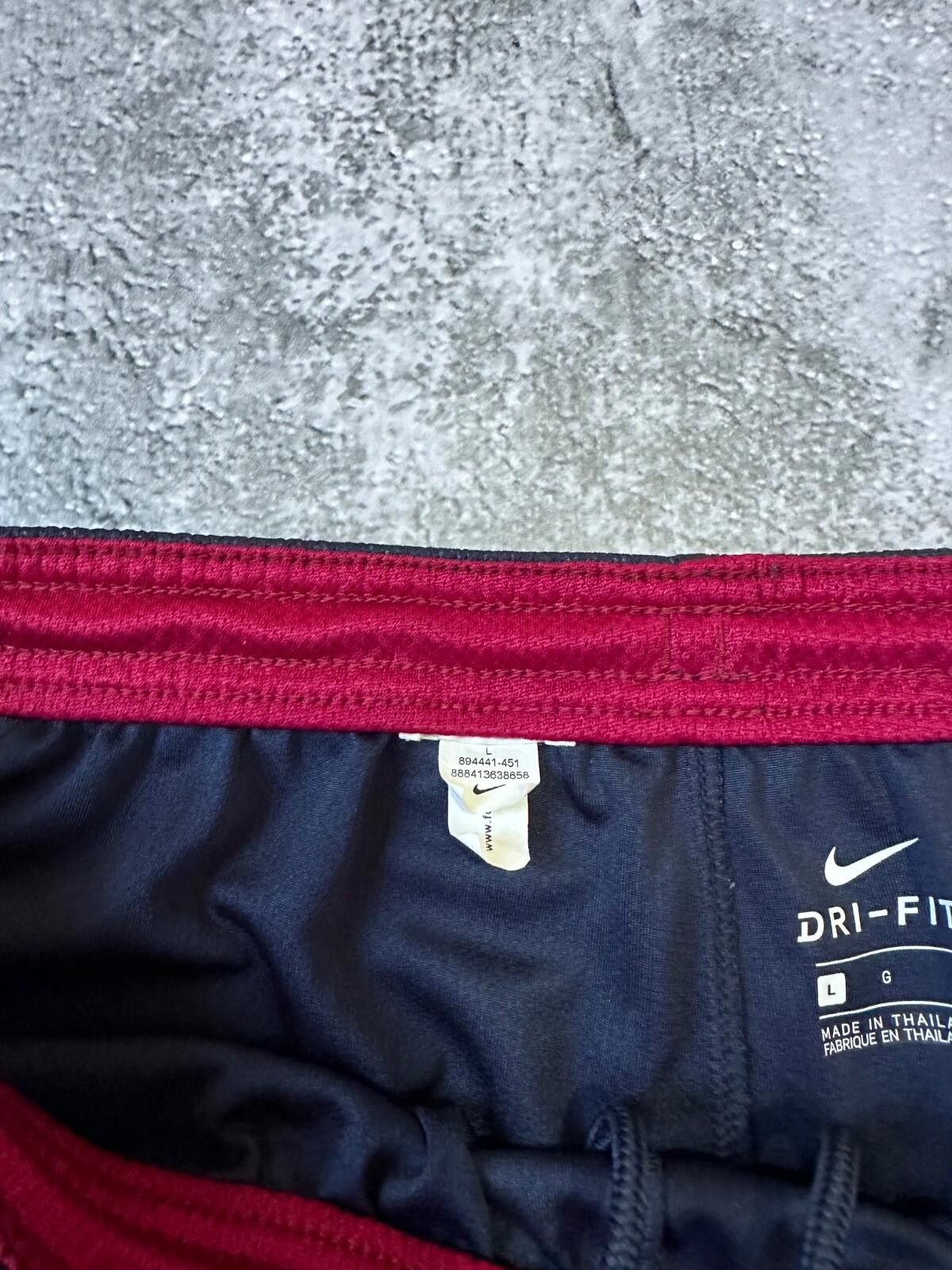 Nike BARCELONA 2018 2019 HOME FOOTBALL SOCCER SHORTS NIKE BLUE Size US L / EU 52-54 / 3 - 5 Thumbnail