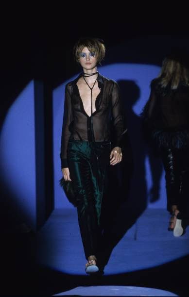 Gucci Gucci - Tom Ford - Fall 1996 - Sheer Silk with Epaulettes Size S / US 4 / IT 40 - 23 Thumbnail