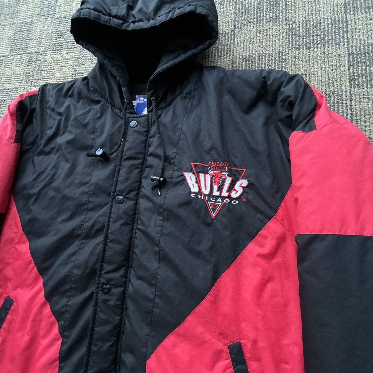 Logo 7 Vintage 90s Chicago Bulls Logo 7 Puffer Jacket Hoodie NBA Size US XL / EU 56 / 4 - 2 Thumbnail