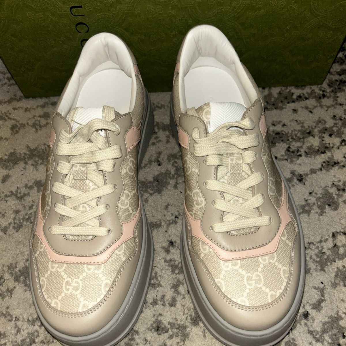Gucci Gucci GG Logo Sneaker Oatmeal Light Pink Sneaker Size US 10.5 / IT 40.5 - 3 Thumbnail