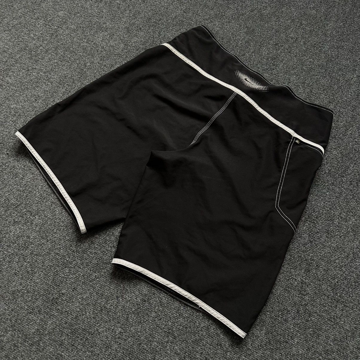 Nike VTG Nike Shorts Size 34 Y2K 00s USA Swimwear Hype Trend Size US 34 / EU 50 - 3 Thumbnail