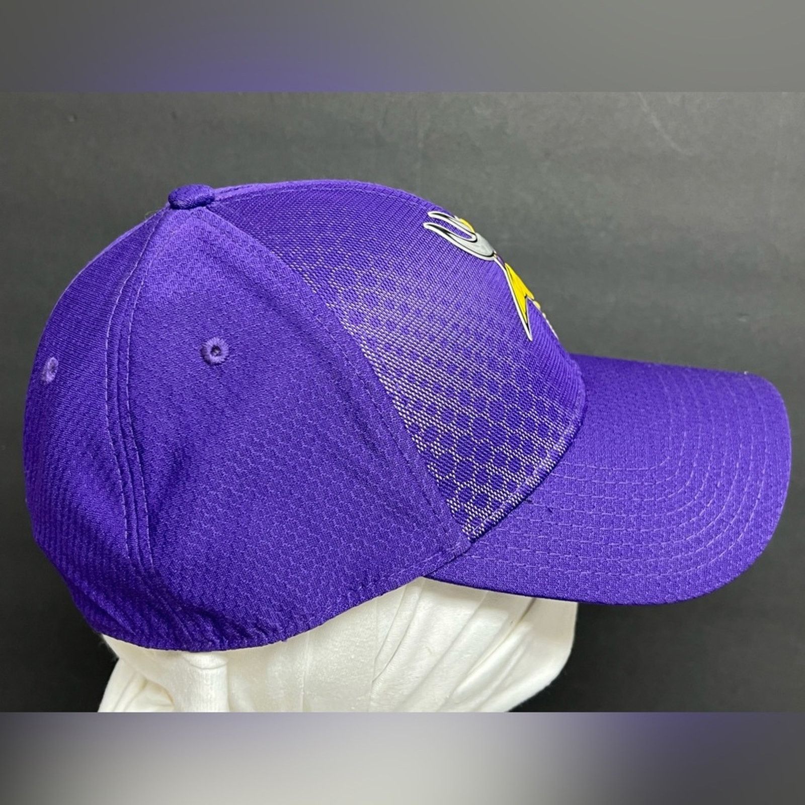 New Era Minnesota Vikings New Era 2016 Sideline 39THIRTY Flex Hat Size ONE SIZE - 3 Thumbnail