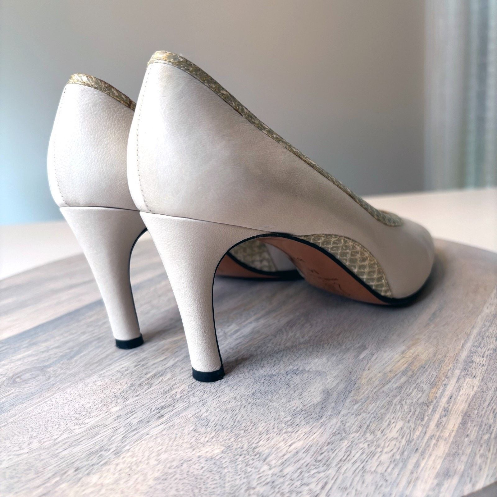 Yves Saint Laurent Yves Saint Laurent Cream Leather Pumps Heels Shoes Size 8.5 Size US 8.5 / IT 38.5 - 7 Thumbnail