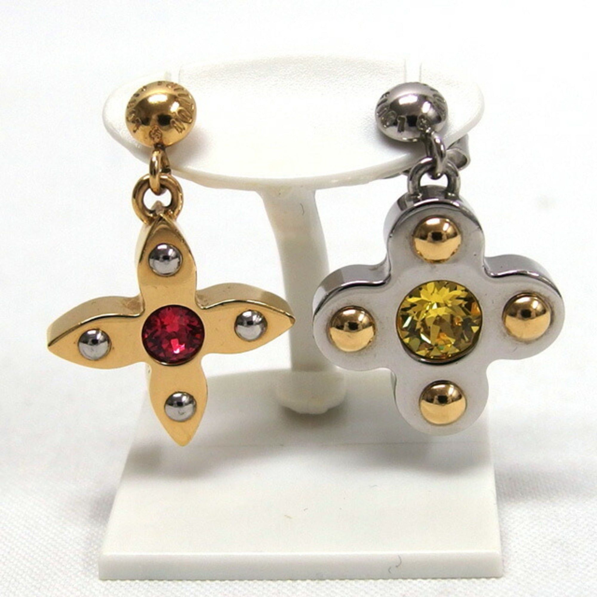image of Louis Vuitton Bookle Dreille Love Letters Gm Earrings M67077 in Silver, Women's