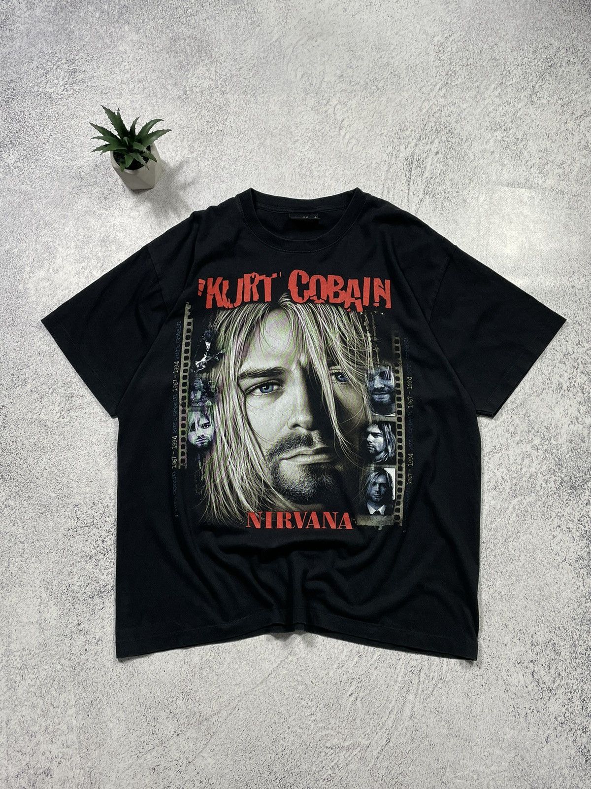 Band Tees × Nirvana × Vintage Vintage 90’s Nirvana Kurt Cobain 1967-1994 T-shirt Size US XL / EU 56 / 4 - 1 Thumbnail