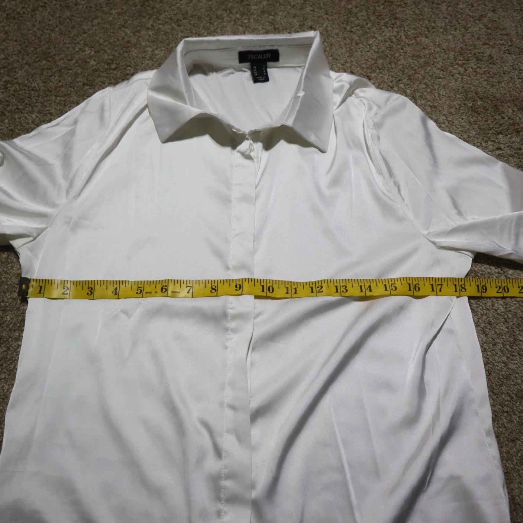 Vintage VINTAGE Excalibur White Long Sleeve Button Down Shirt Women's Size S Size S / US 4 / IT 40 - 5 Thumbnail