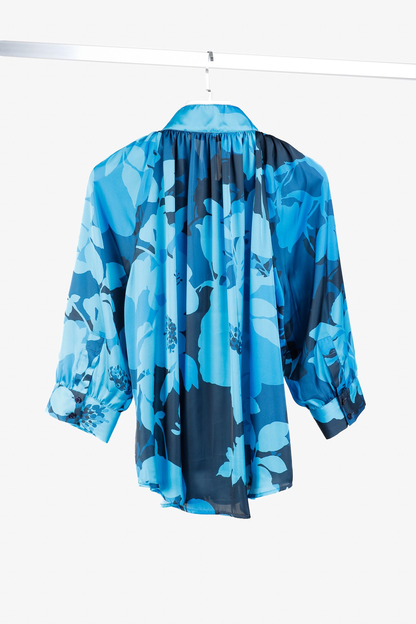 SMYTHE Smythe Cobalt Floral Gathered Satin Blouse Size XL / US 12-14 / IT 48-50 - 2 Thumbnail