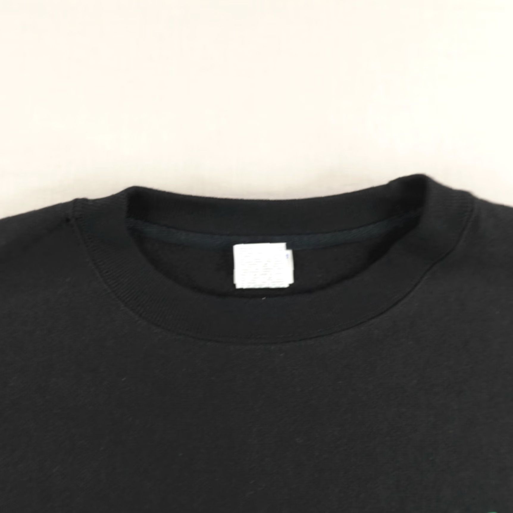 Champion VINTAGE Champion Sweatshirt Mens XL Black Reverse Weave Hulu Crewneck Pullover Sweatshirt - Black, XL, Logo, Outdoor Sports Mens Size US XL / EU 56 / 4 - 2 Thumbnail