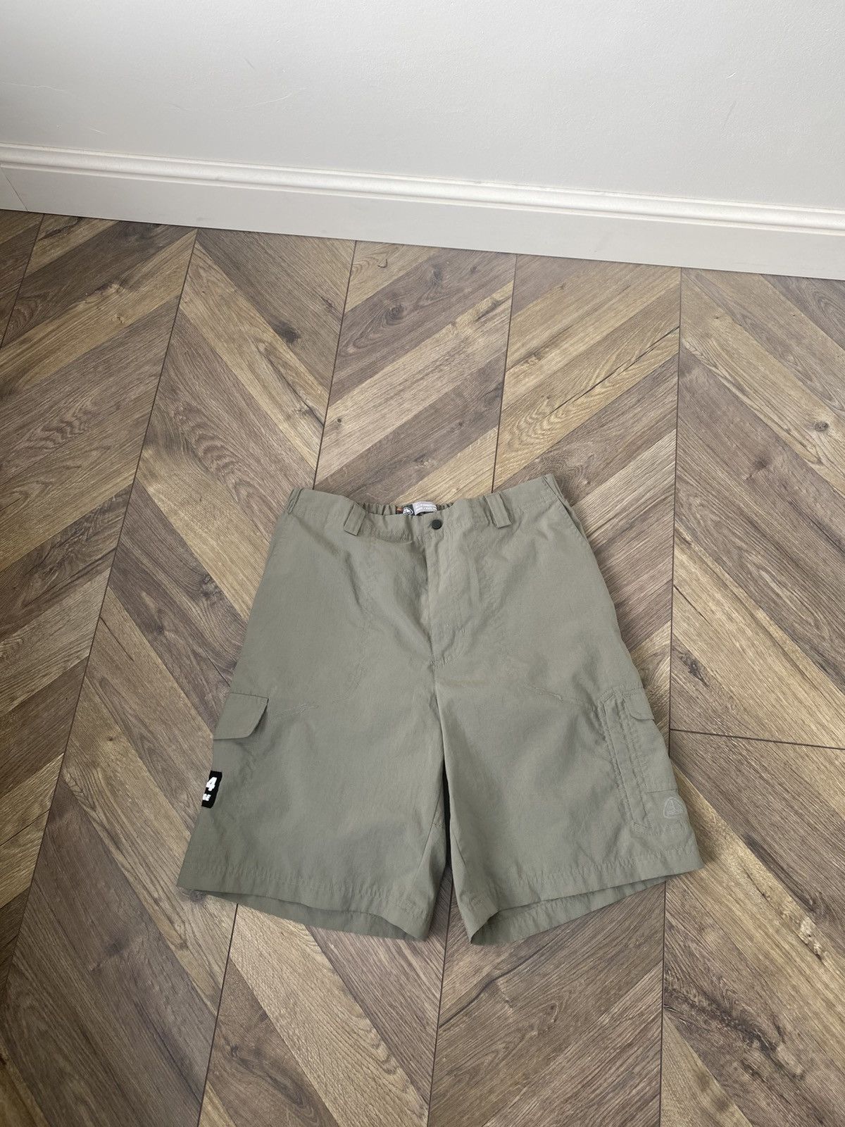 Nike × Nike ACG × Vintage Vintage Nike Acg LandRover Shorts Size US 30 / EU 46 - 2 Thumbnail