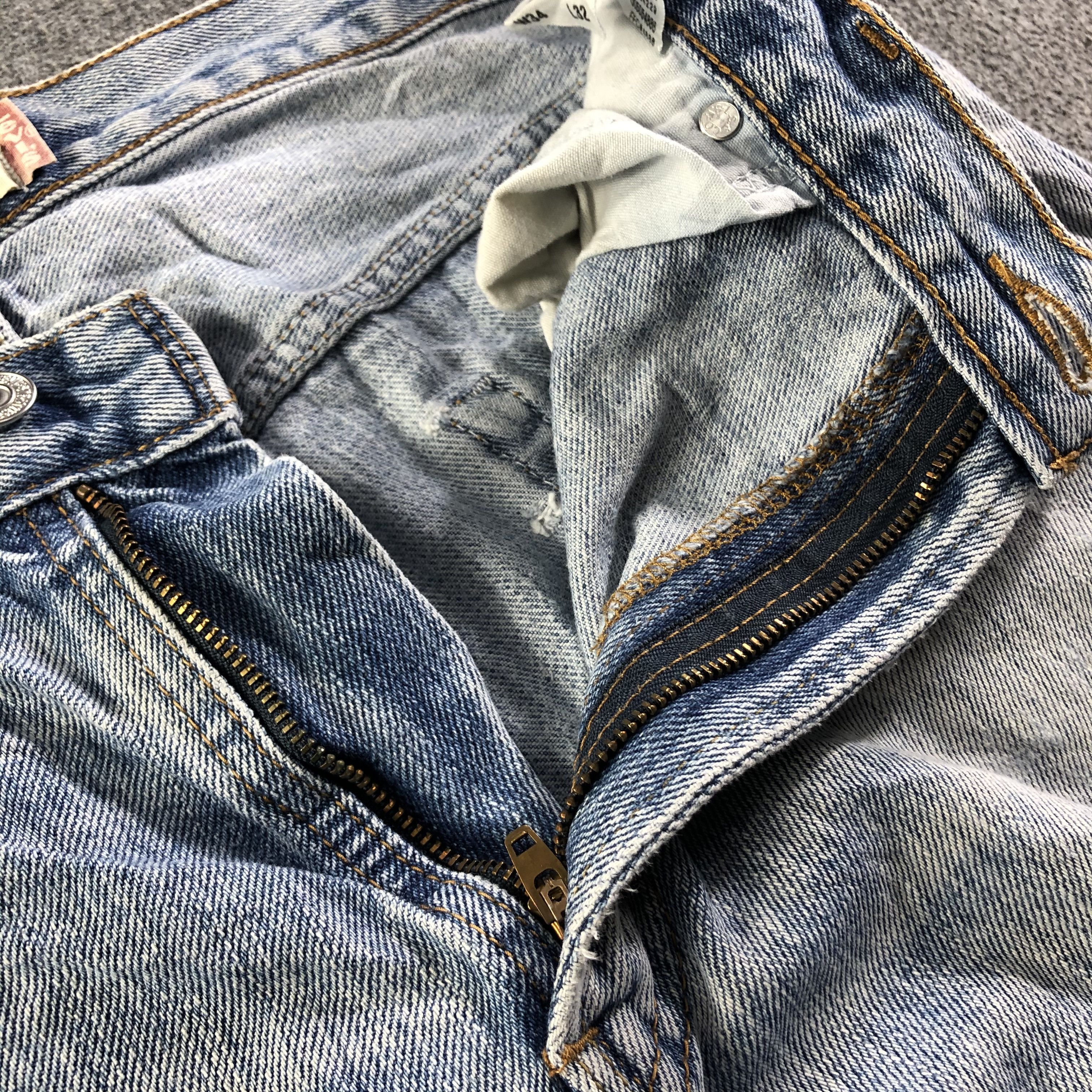 Levi's Vintage Light Wash Levis 505 Jeans-J3200 Size US 34 / EU 50 - 9 Thumbnail