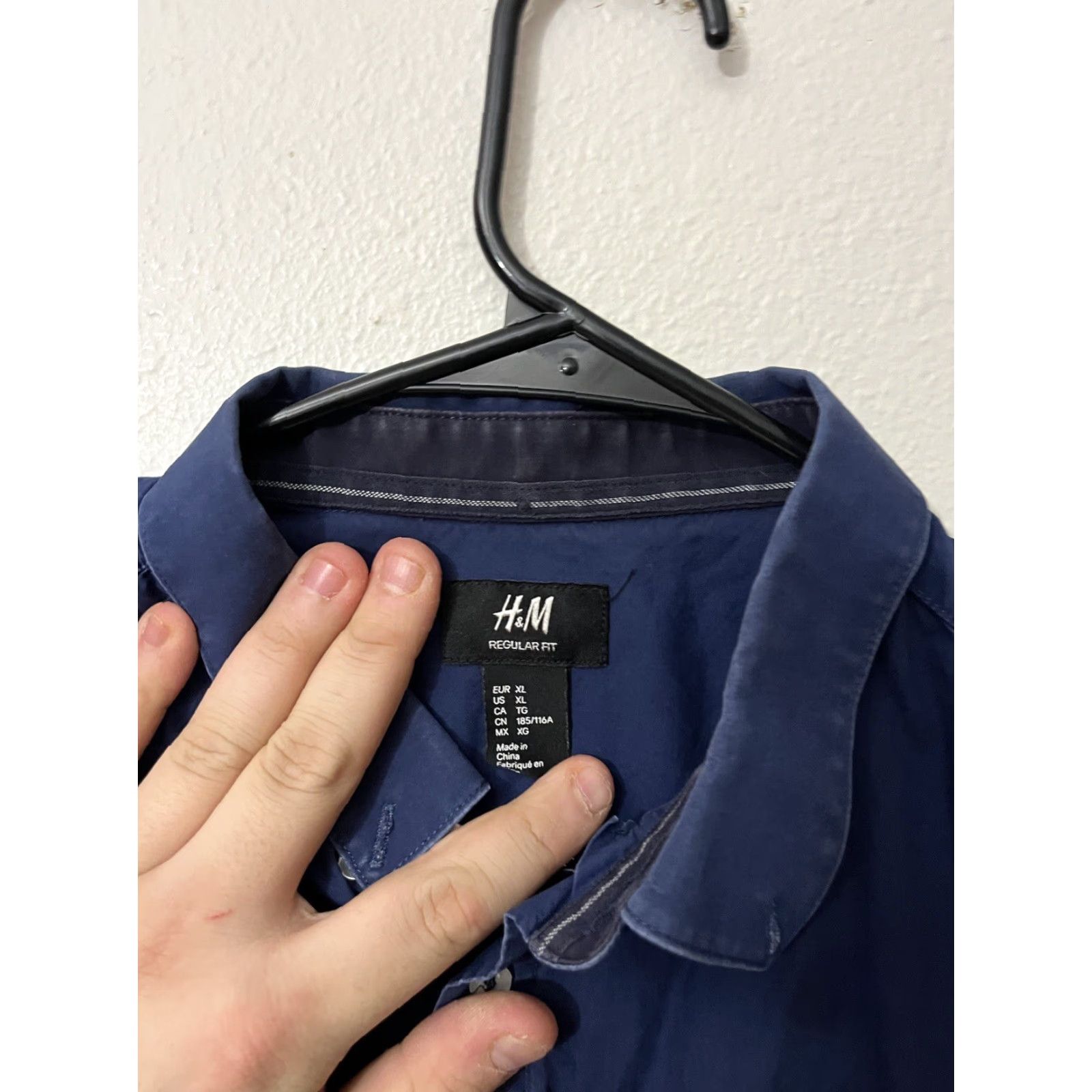 H&M H&M Shirt XL Blue Short Sleeve Button-Down Regular Fit Mens Size US XL / EU 56 / 4 - 2 Thumbnail