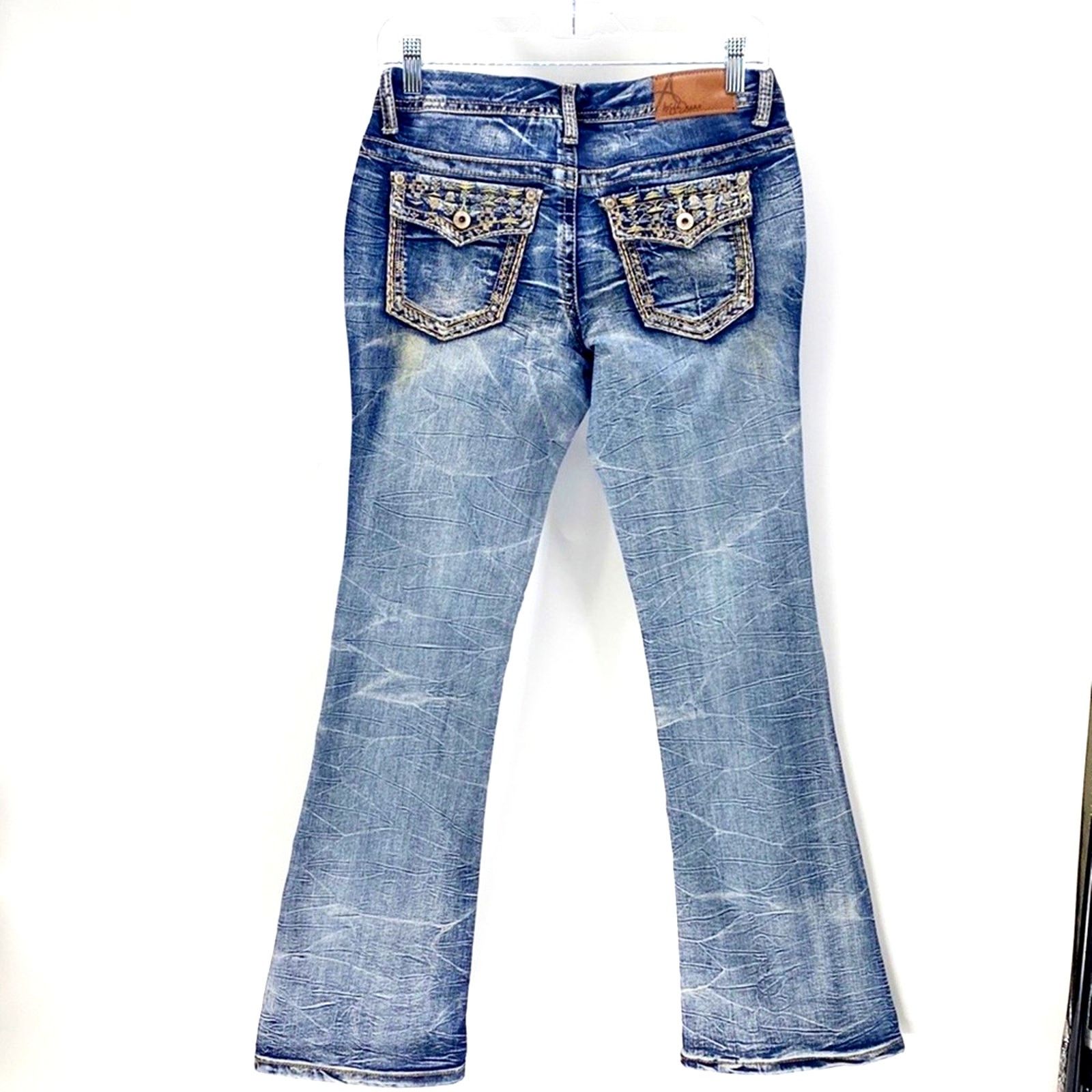 Other Aryia Lowrise bootcut tribal embroidered jean size 5/6 short Size 26" / US 2 / IT 38 - 2 Thumbnail