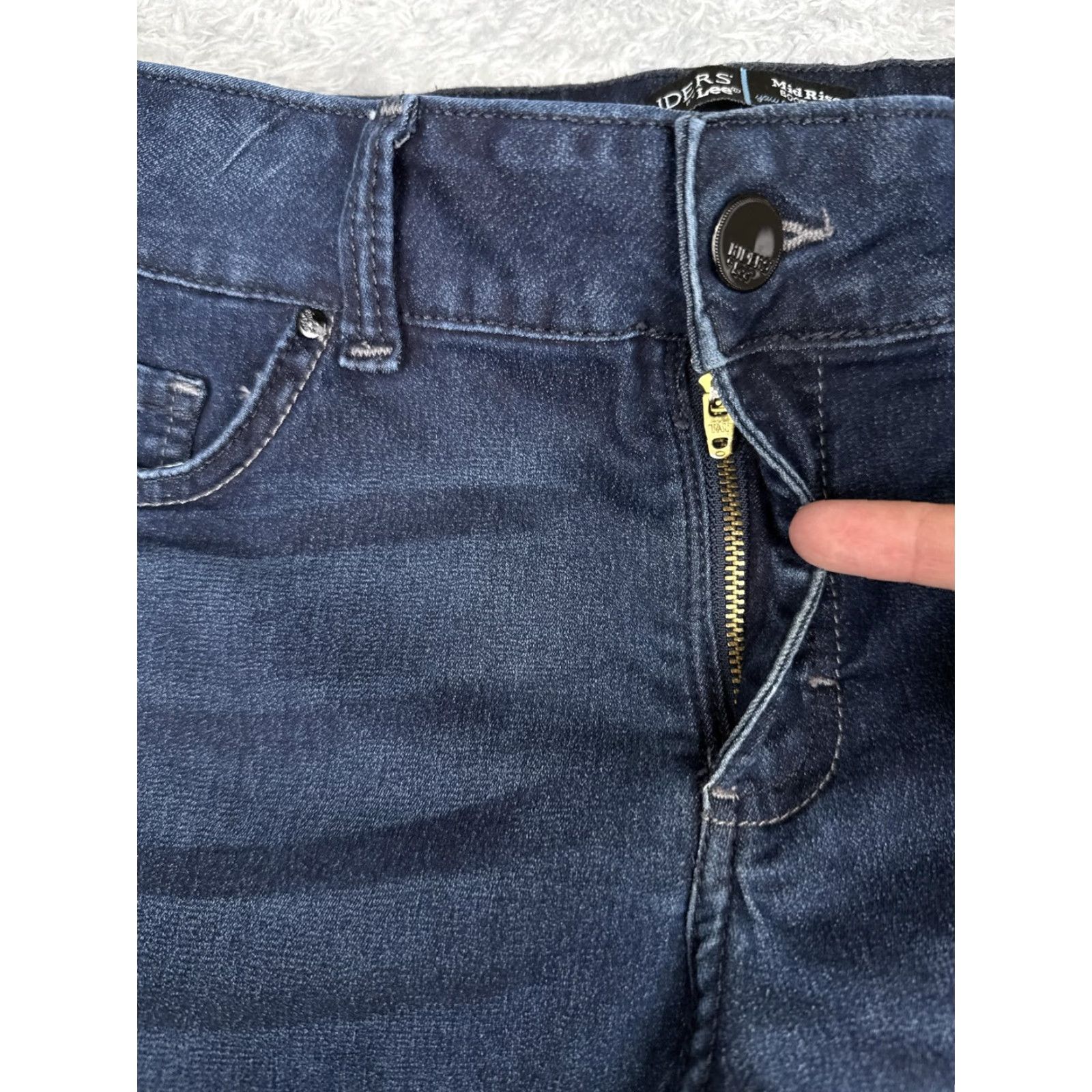 Lee Riders by Lee Bootcut Jeans Womens 12L Blue Dark Wash Mid Rise Stretch 32x34 Denim Jeans Bootscut Women 90s Theme Size 34" / US 12 / IT 48 - 5 Thumbnail