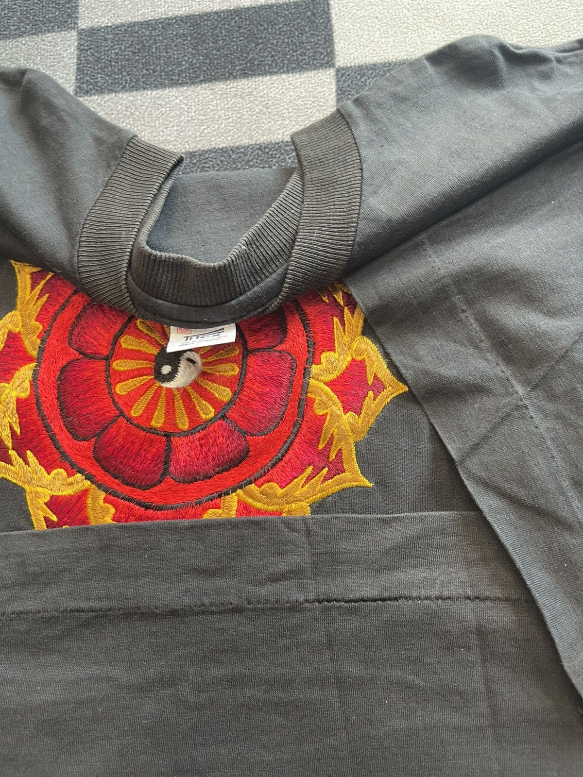 Vintage Vintage90s TiTex Nepal Hand Embroidered Mandala Yin Yang Tee Size US XL / EU 56 / 4 - 4 Thumbnail
