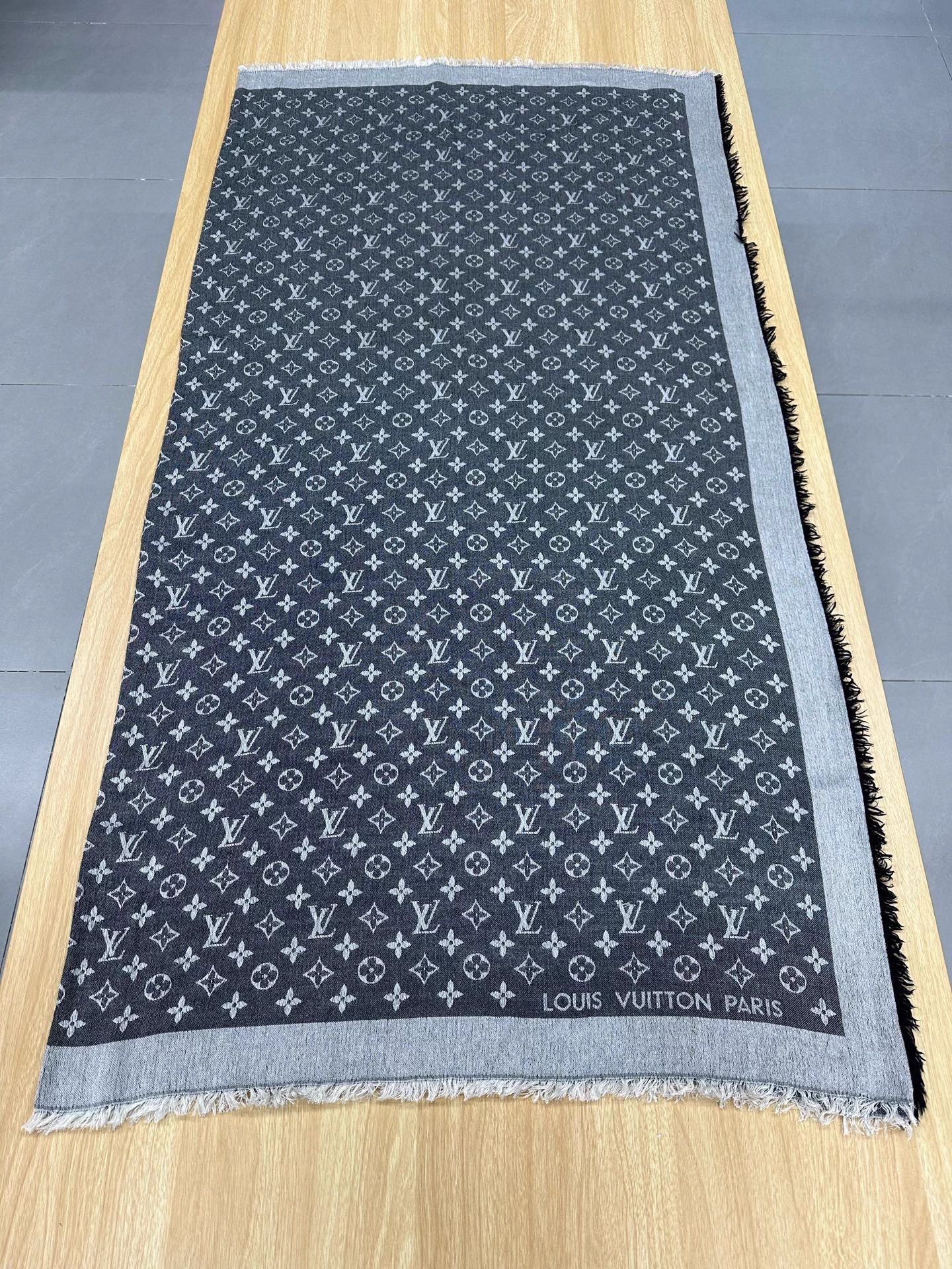 Louis Vuitton LOUIS VUITTON Monogram Denim Silk Scarf 145x145cm Size ONE SIZE - 1 Thumbnail