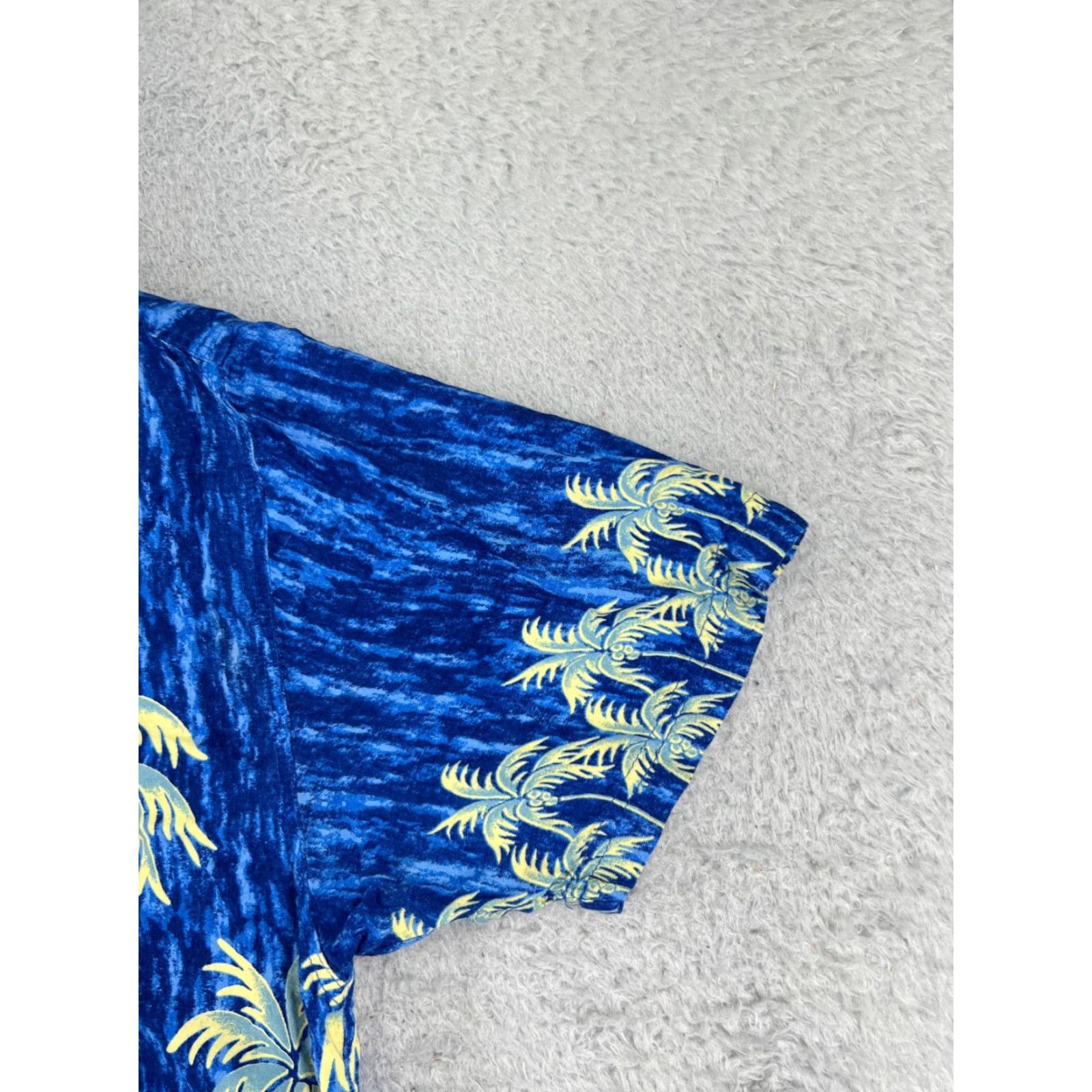 Vintage VINTAGE Thums Up Shirt Men Hawaiian Blue Floral Short Sleeve Button-Up 40 in Chest L Rayon Visose Size US L / EU 52-54 / 3 - 2 Thumbnail