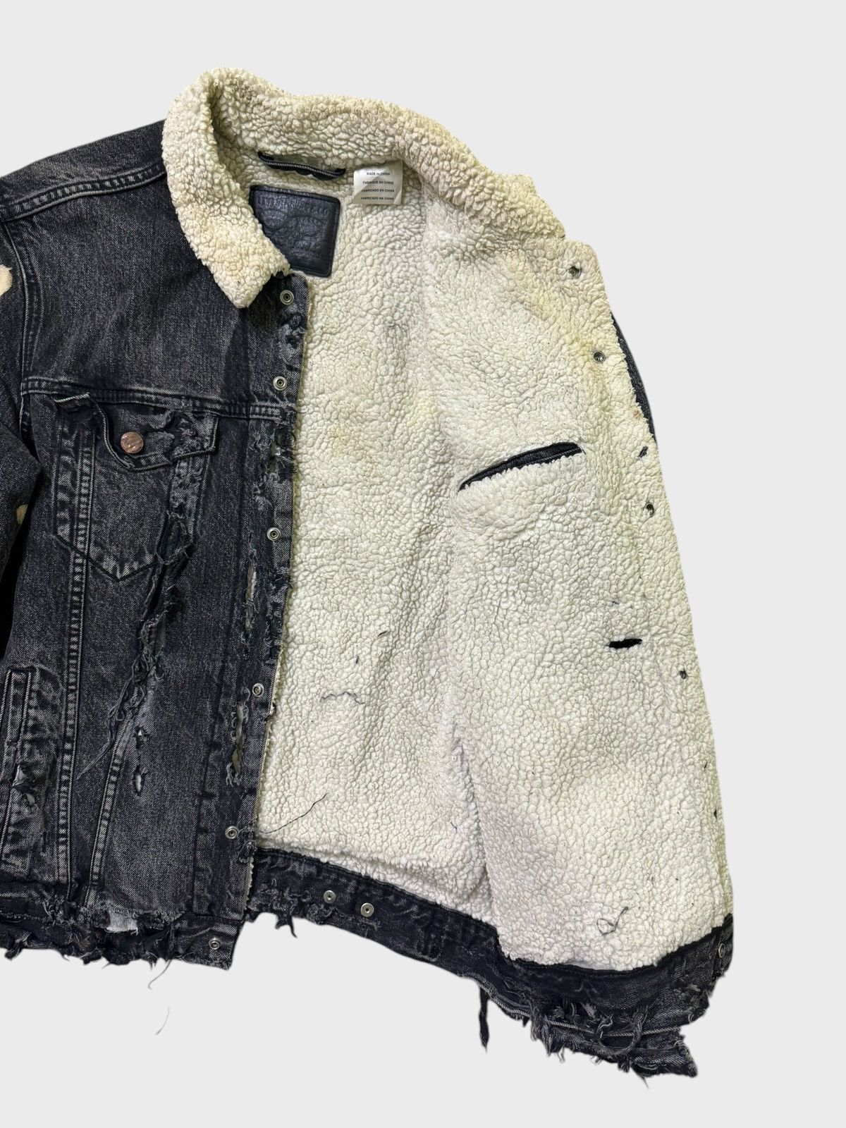 Levi's Levi's Distressed Denim Jacket Sherpa Jacket Size US M / EU 48-50 / 2 - 18 Thumbnail