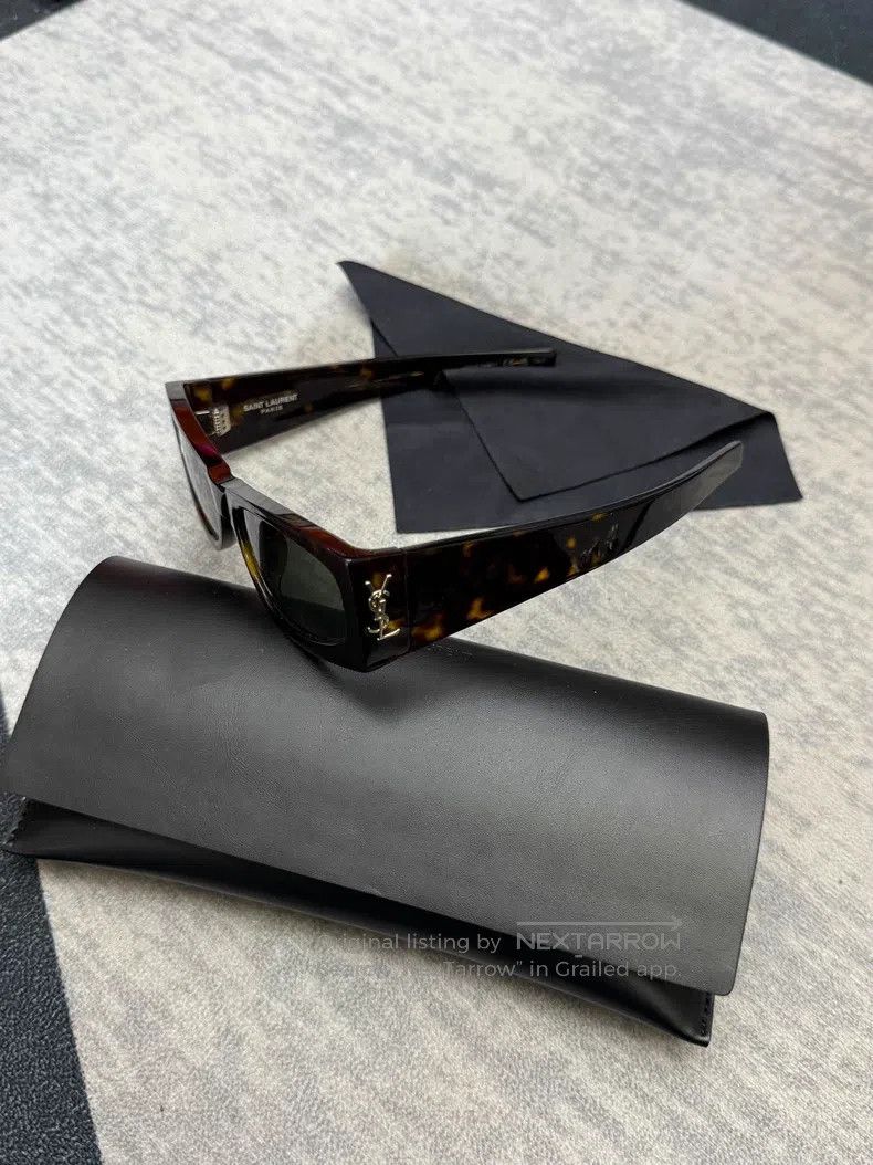 Saint Laurent Paris Saint Laurent Paris Sunglasses Size ONE SIZE - 1 Thumbnail