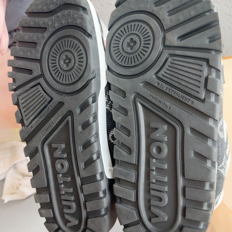Louis Vuitton Louis Vuitton Trainer Maxi Black and White Sneakers -2508 Size US 8 / EU 41 - 4 Thumbnail