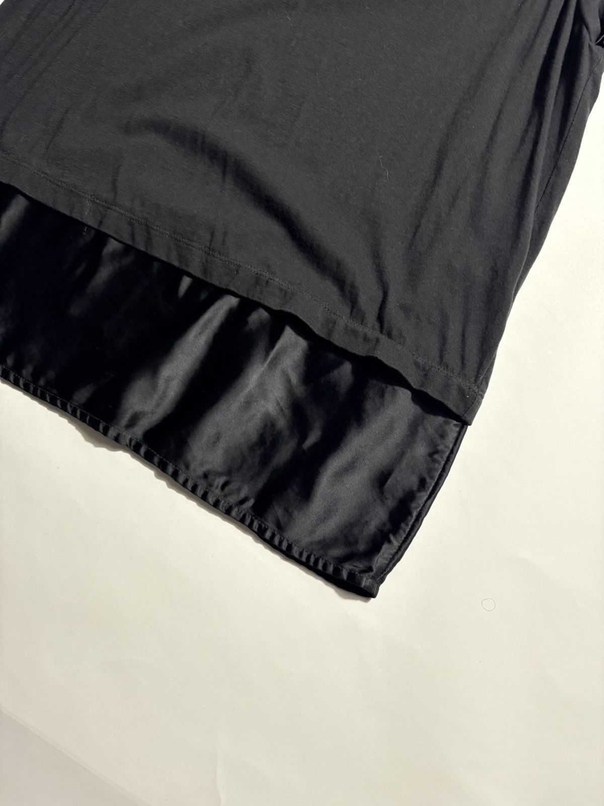 Maison Margiela MAISON MARGIELA BLACK SATIN SPLICED TSHIRT Size S / US 4 / IT 40 - 3 Thumbnail