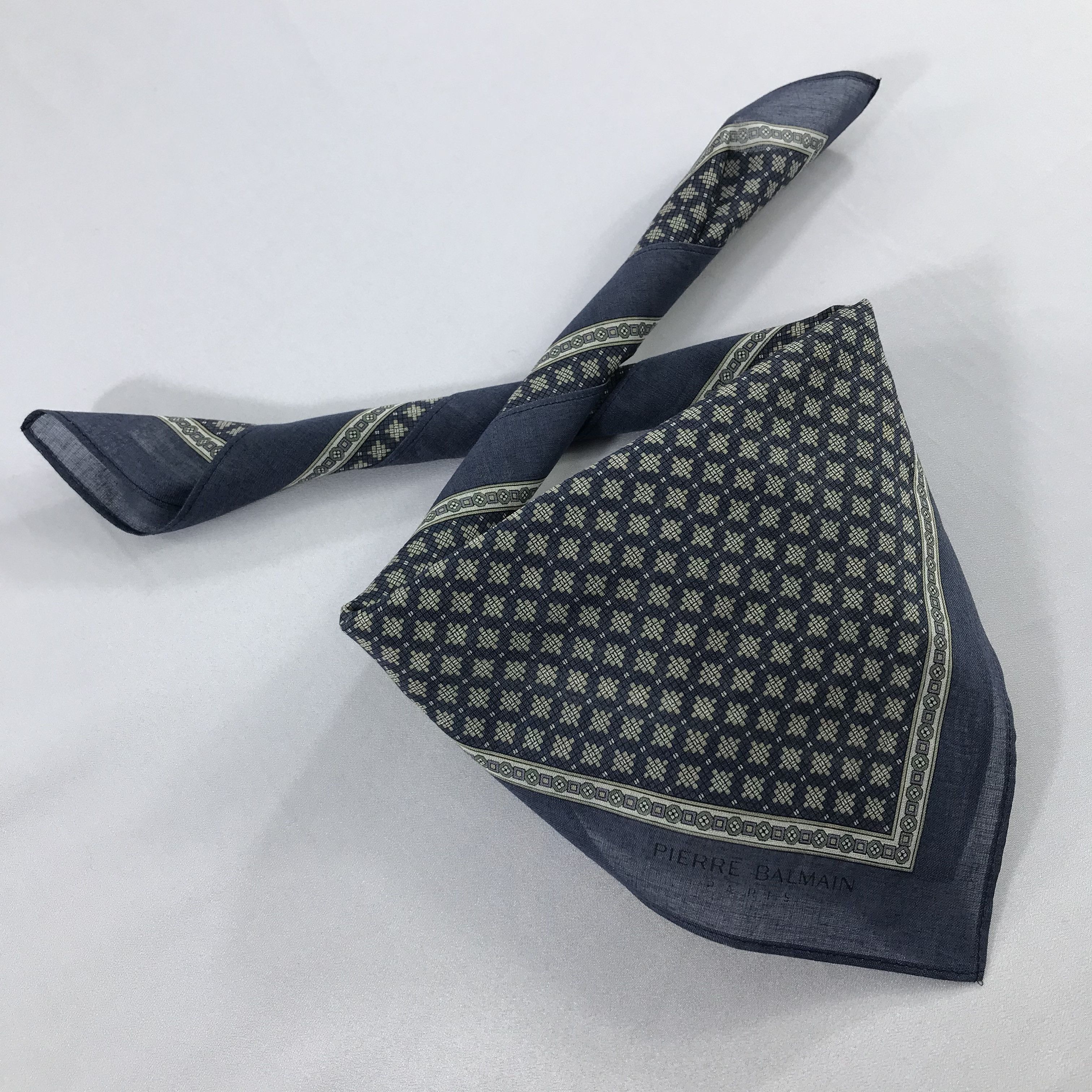 Pierre Balmain × Vintage Pierre Balmain Bandana / Handkerchief / Neckerchief - S2221 Size ONE SIZE - 4 Thumbnail